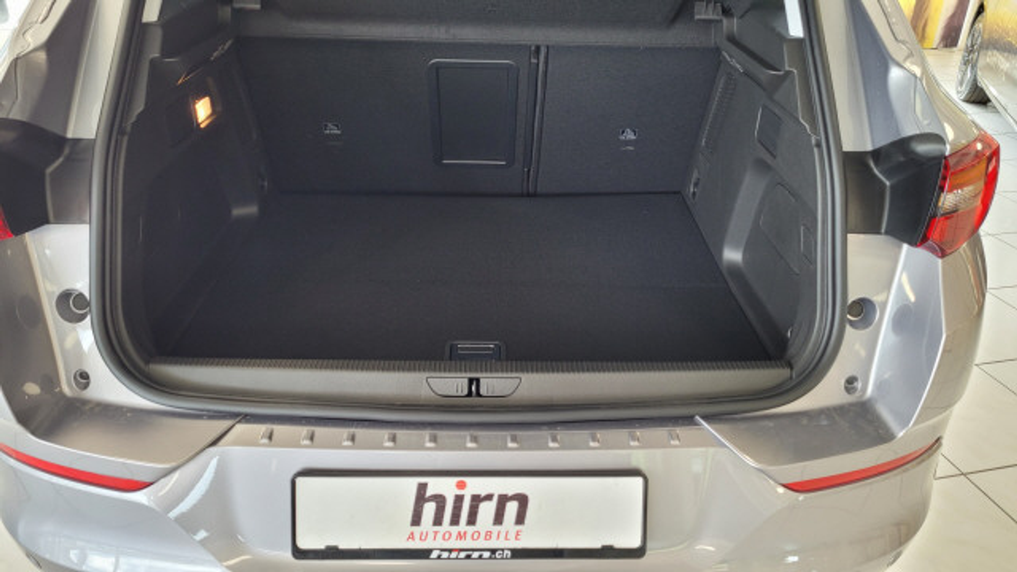 listing desktop thumbnail image 6