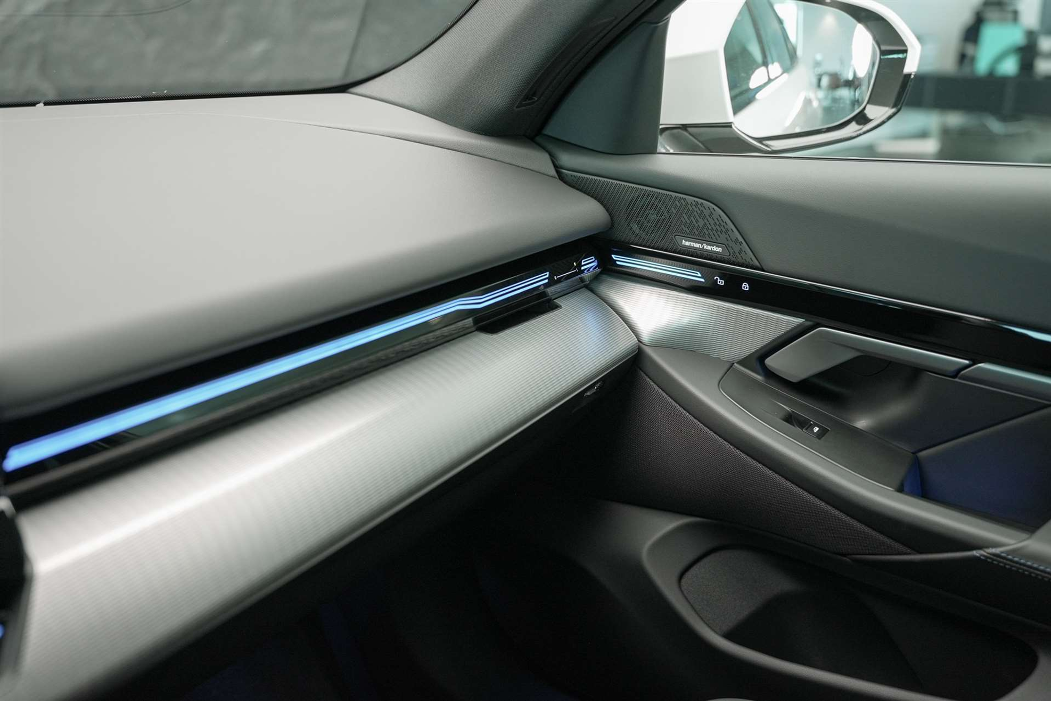 listing desktop thumbnail image 26