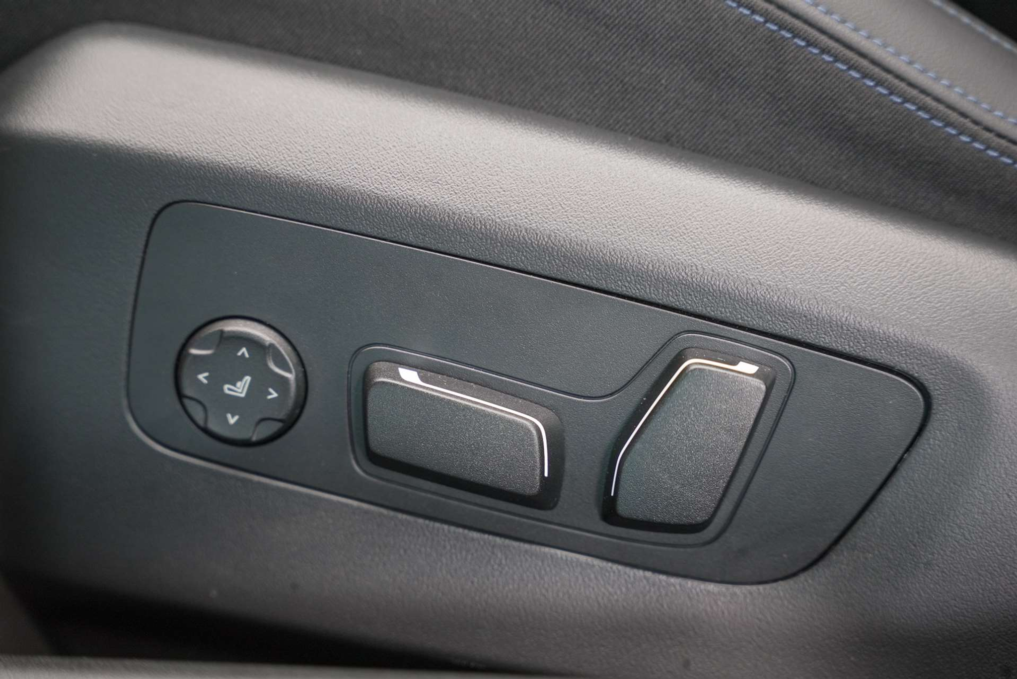 listing desktop thumbnail image 17