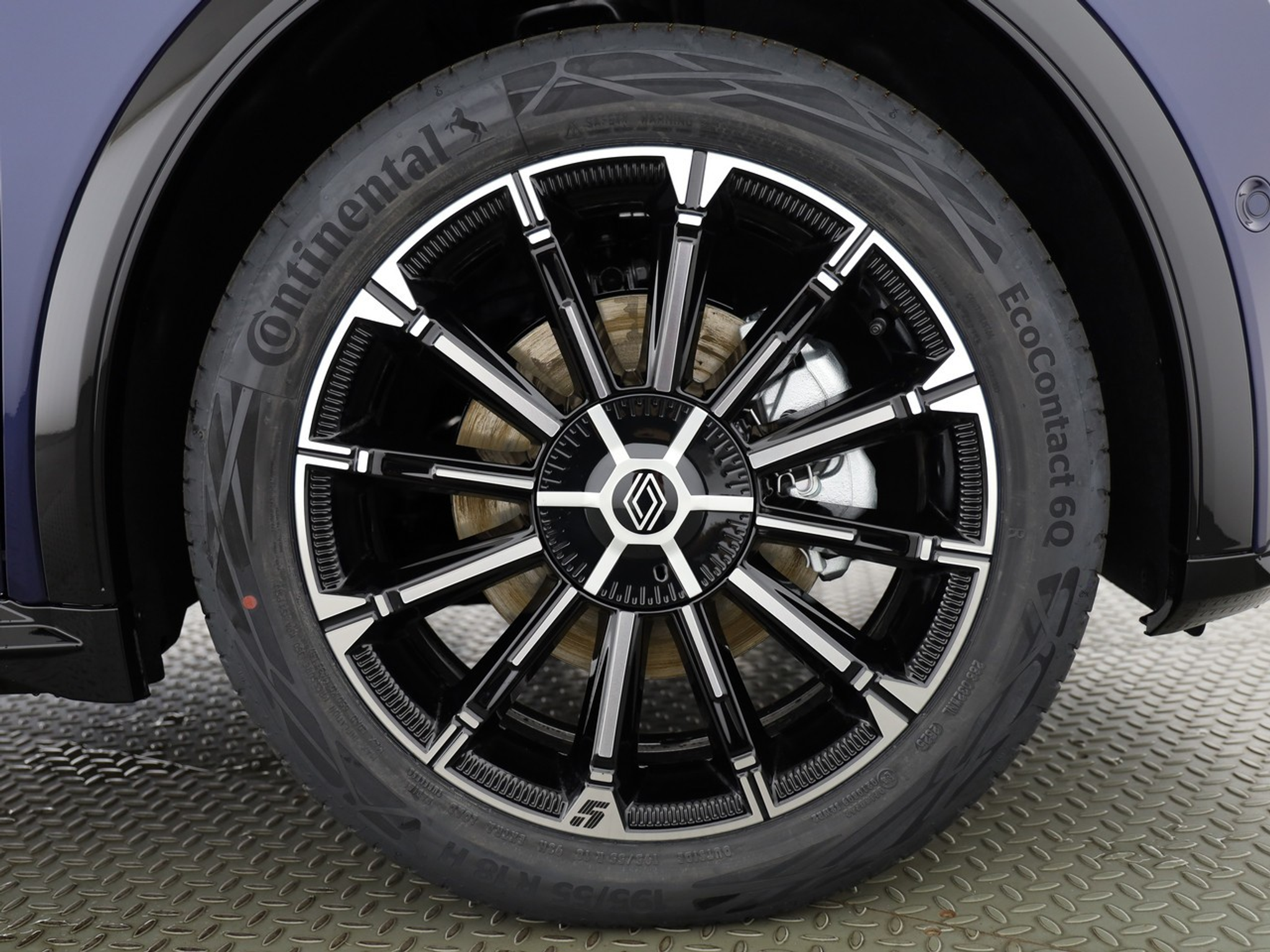 listing desktop thumbnail image 3