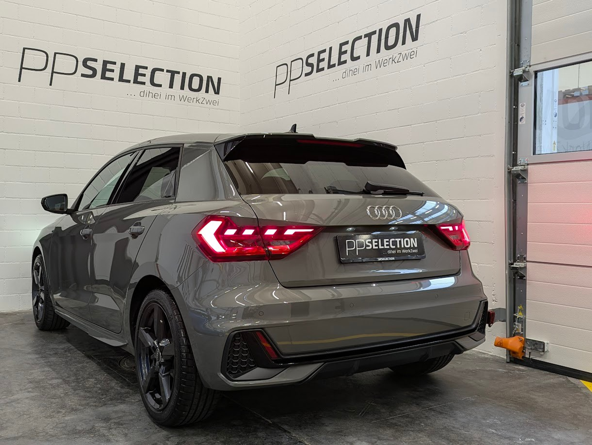 listing desktop thumbnail image 31