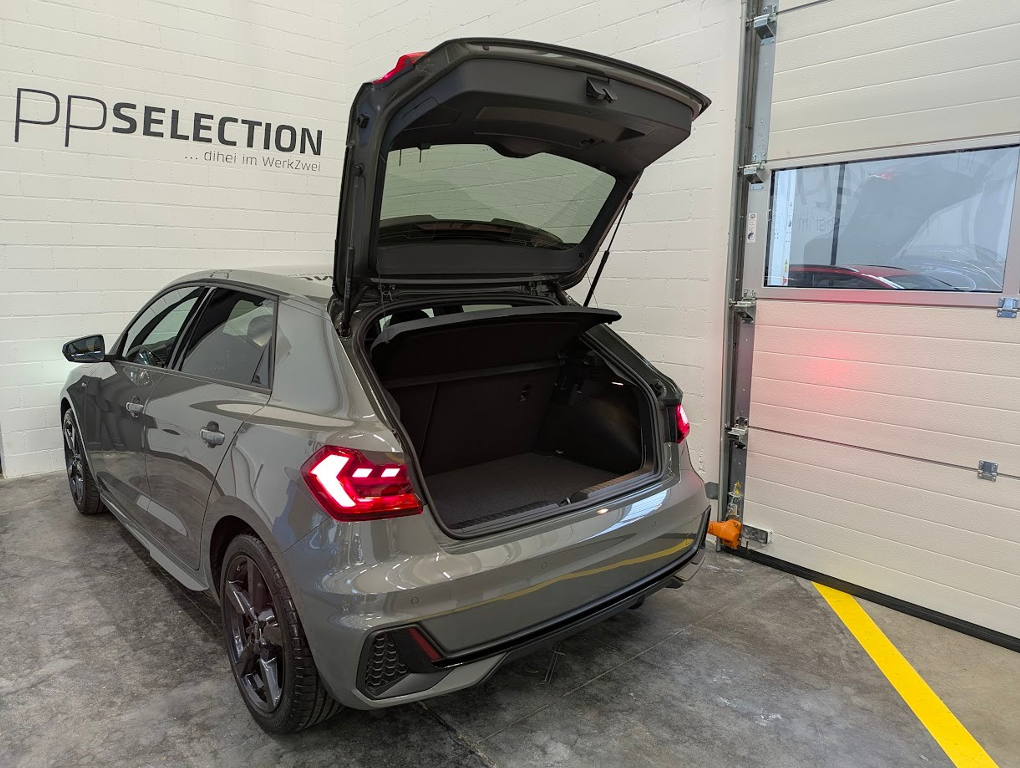 listing desktop thumbnail image 29