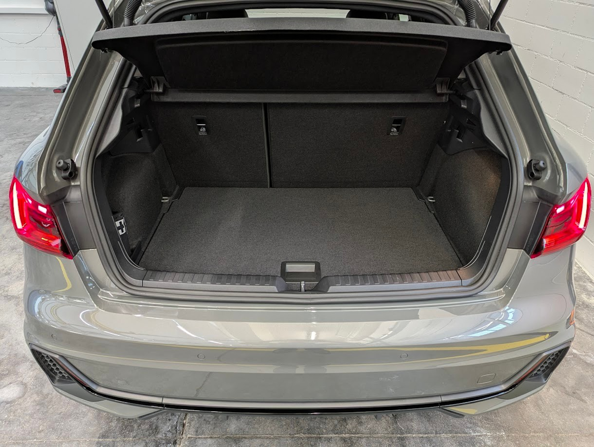 listing desktop thumbnail image 30