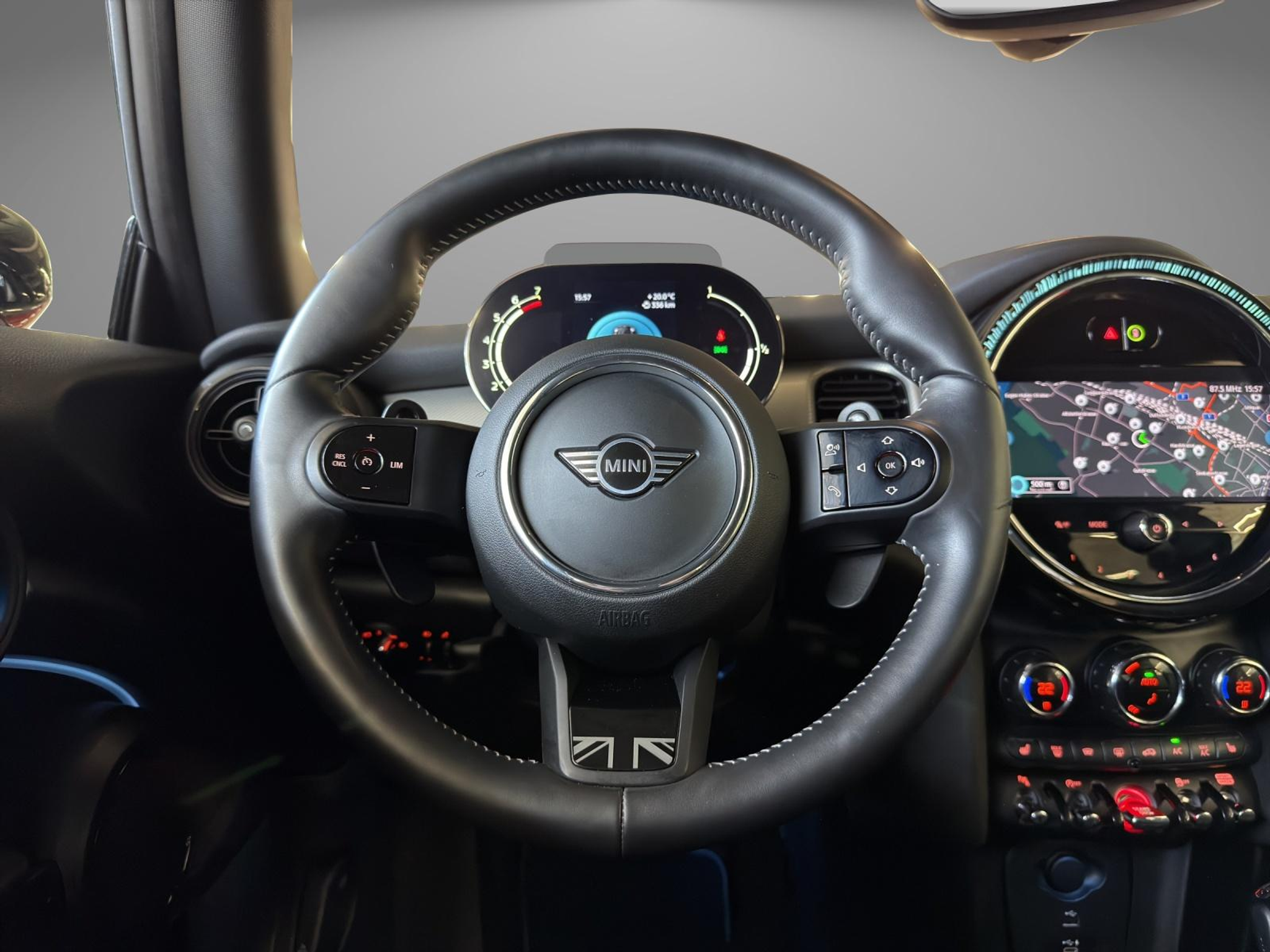 listing desktop thumbnail image 9