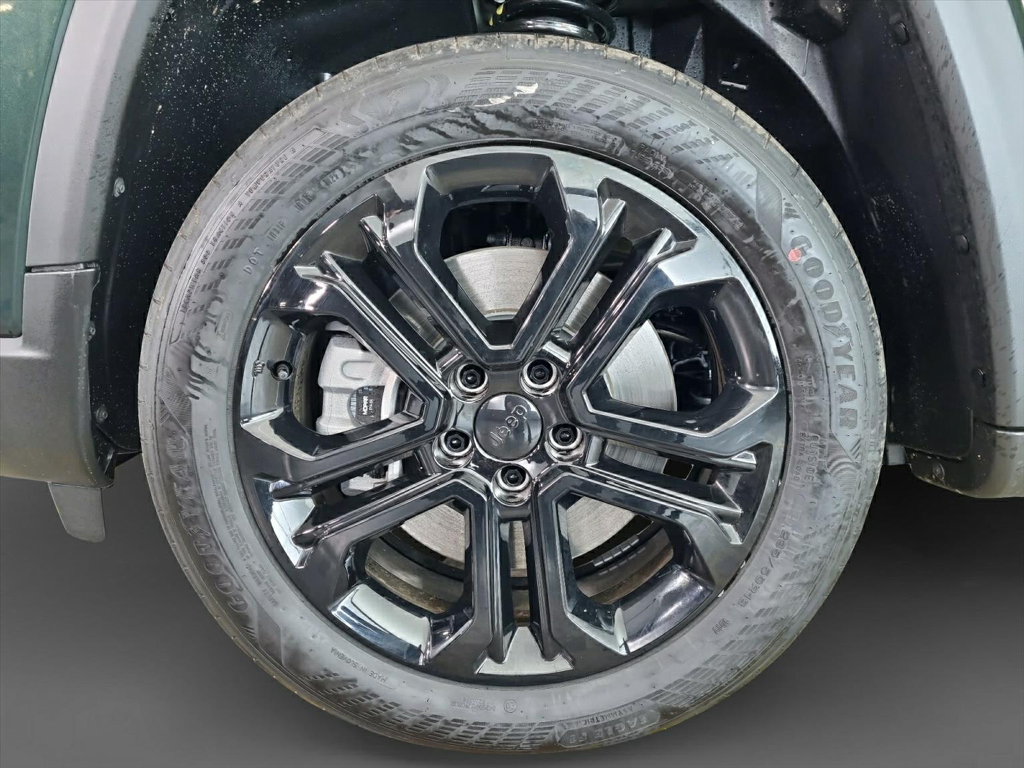 listing desktop thumbnail image 15