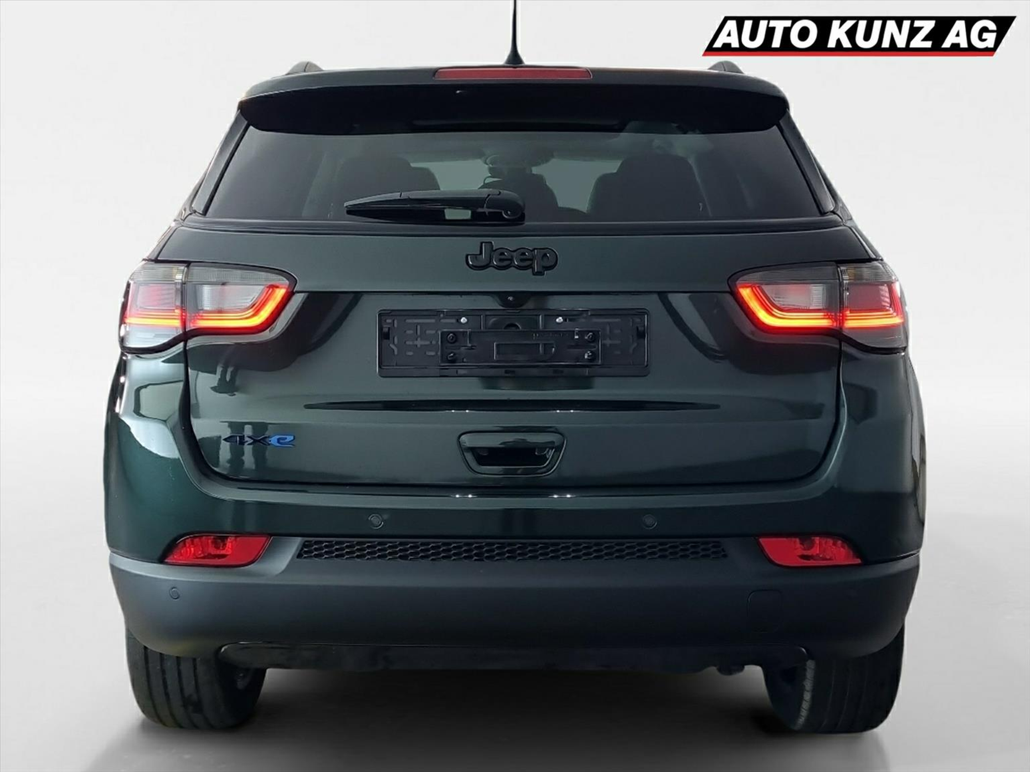 listing desktop thumbnail image 3