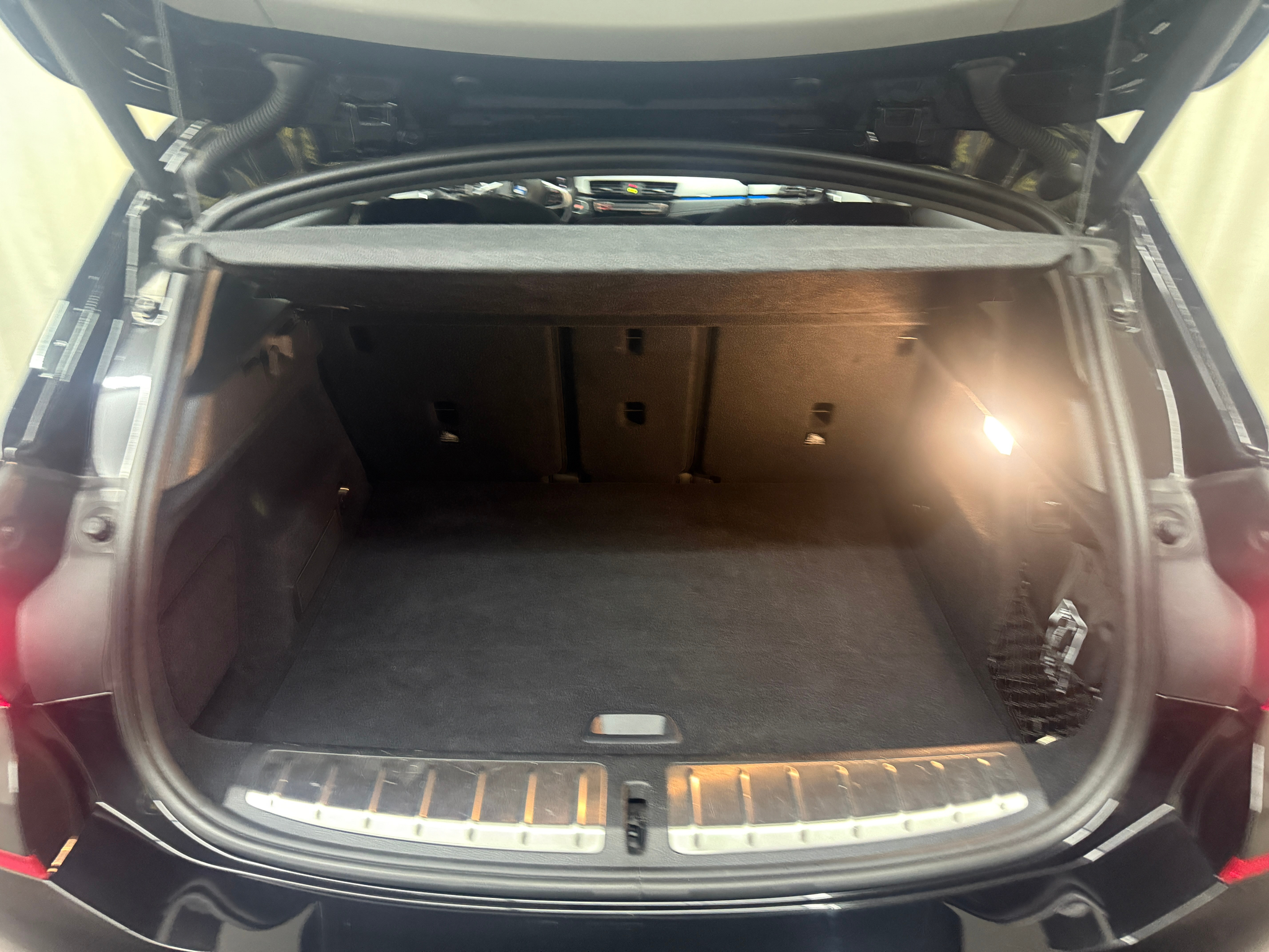 listing desktop thumbnail image 16