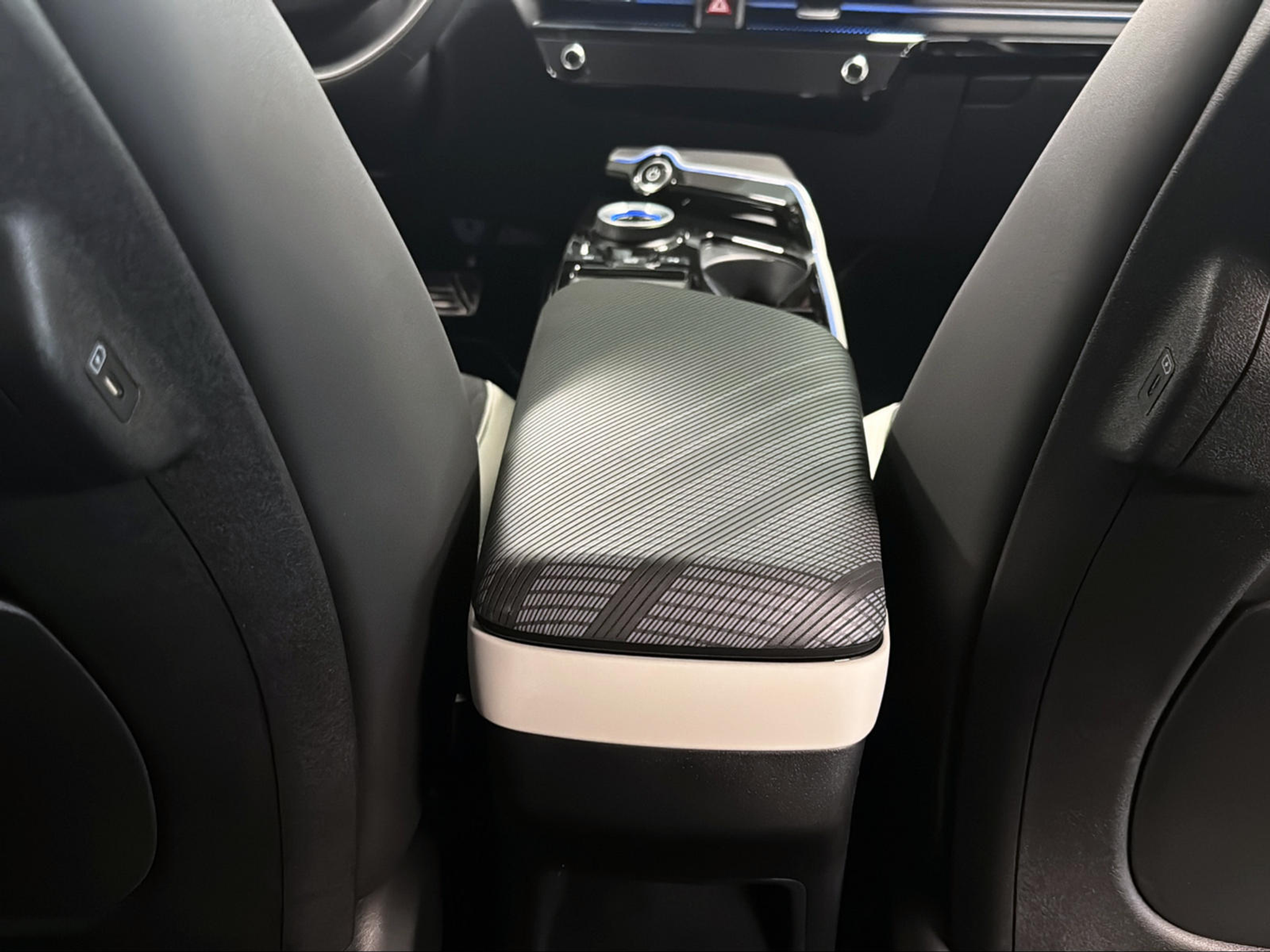 listing desktop thumbnail image 24