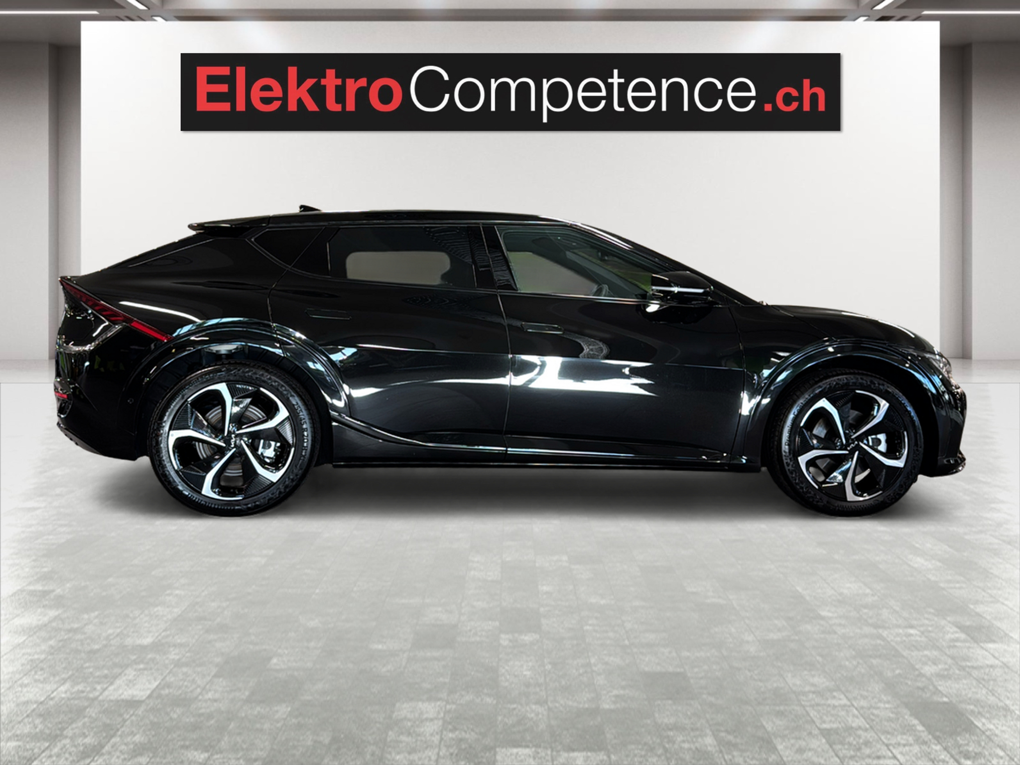 listing desktop thumbnail image 15