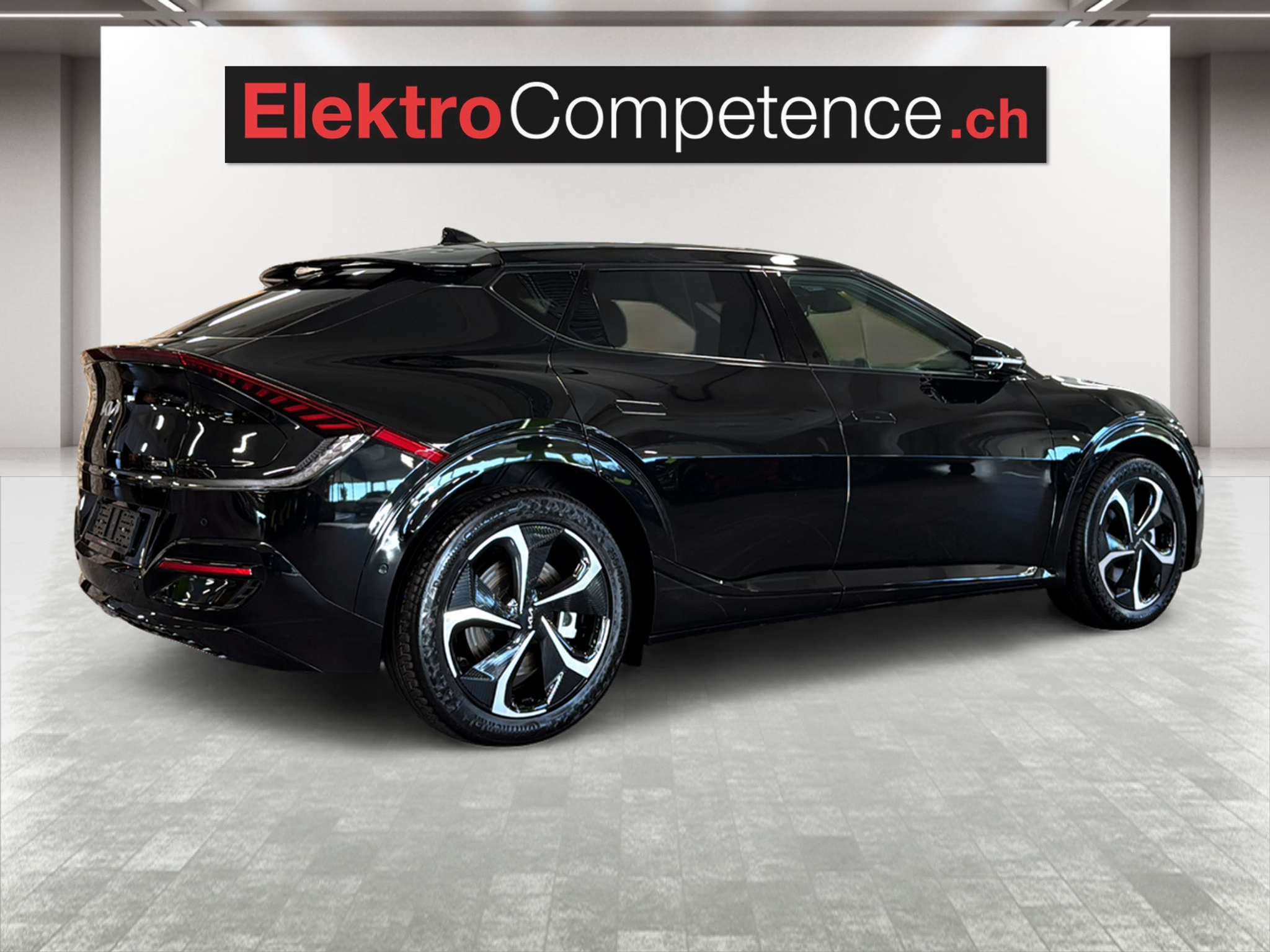 listing desktop thumbnail image 3