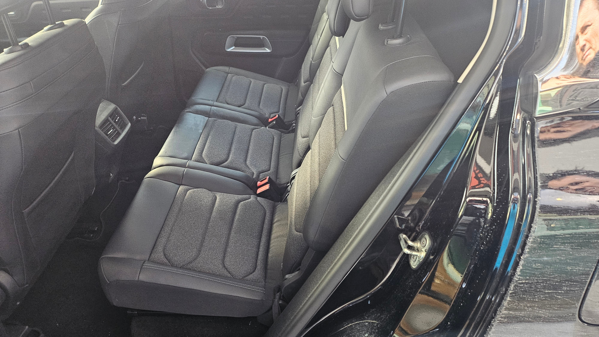 listing desktop thumbnail image 6