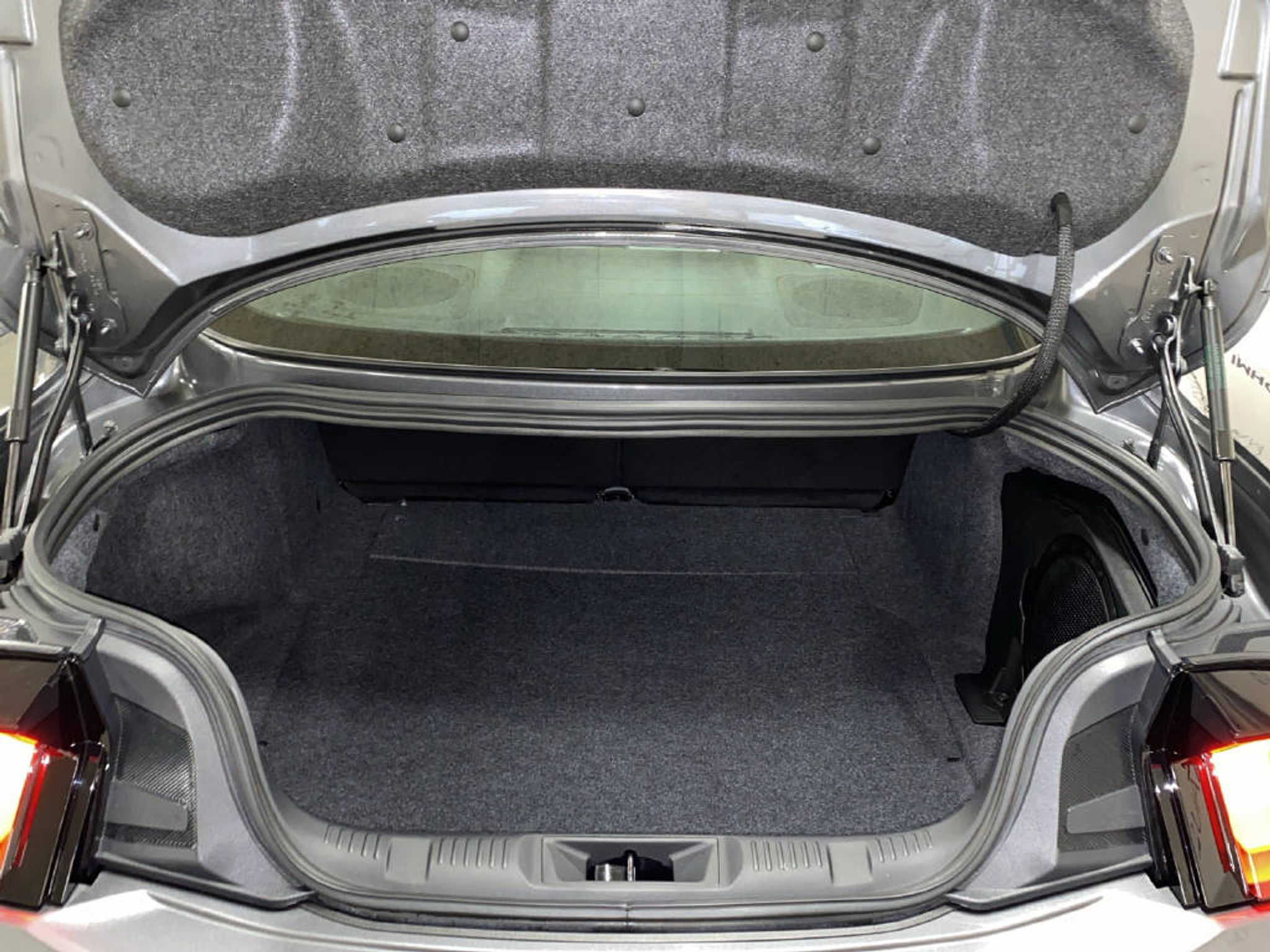 listing desktop thumbnail image 15