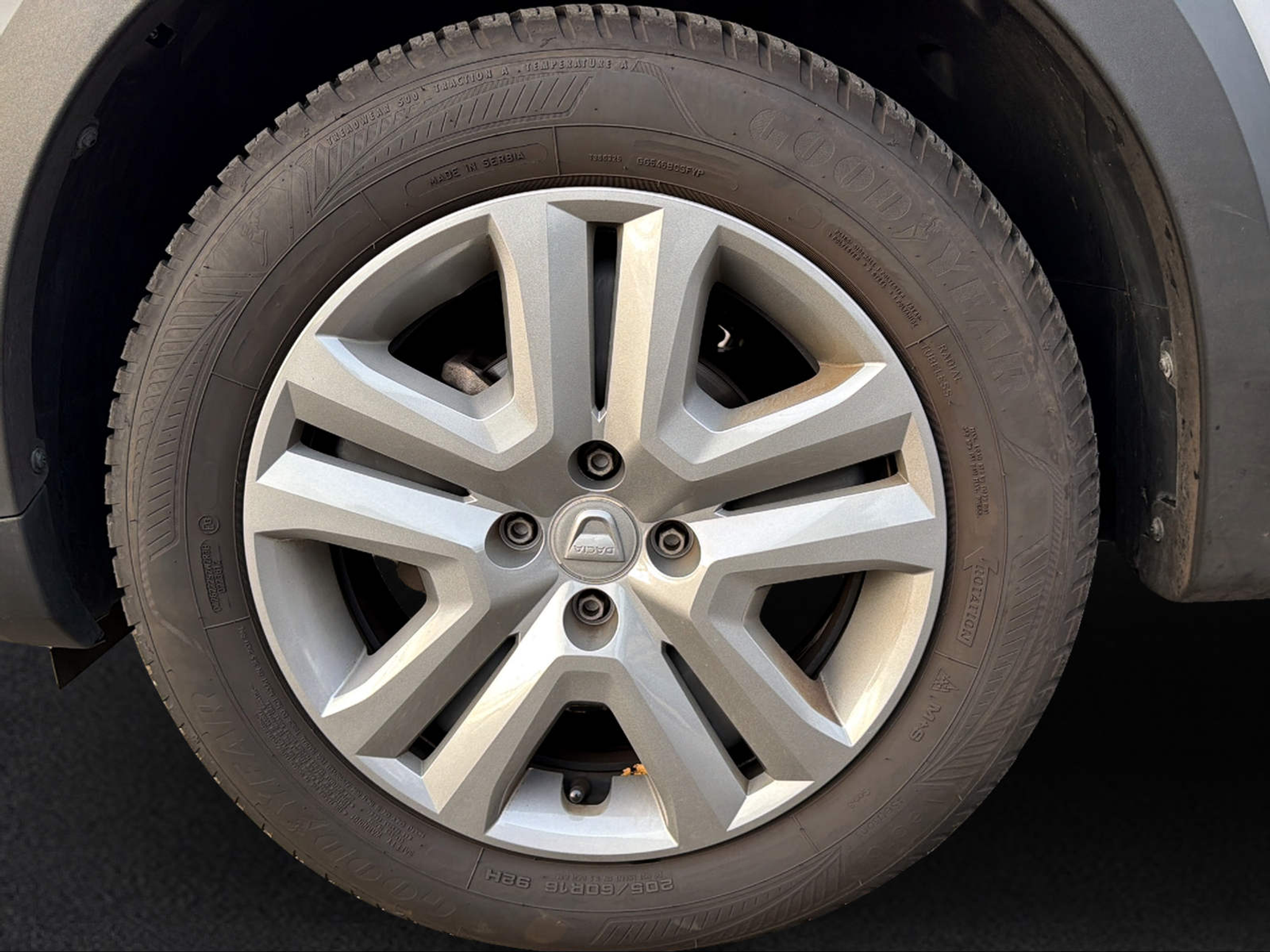 listing desktop thumbnail image 4