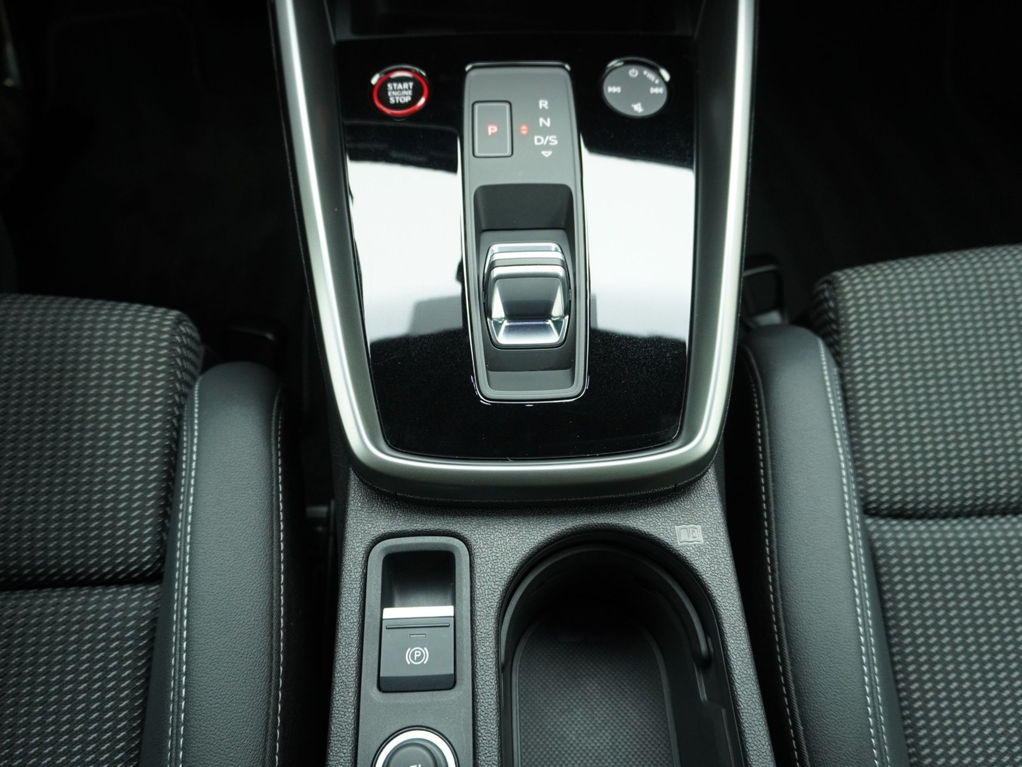 listing desktop thumbnail image 14