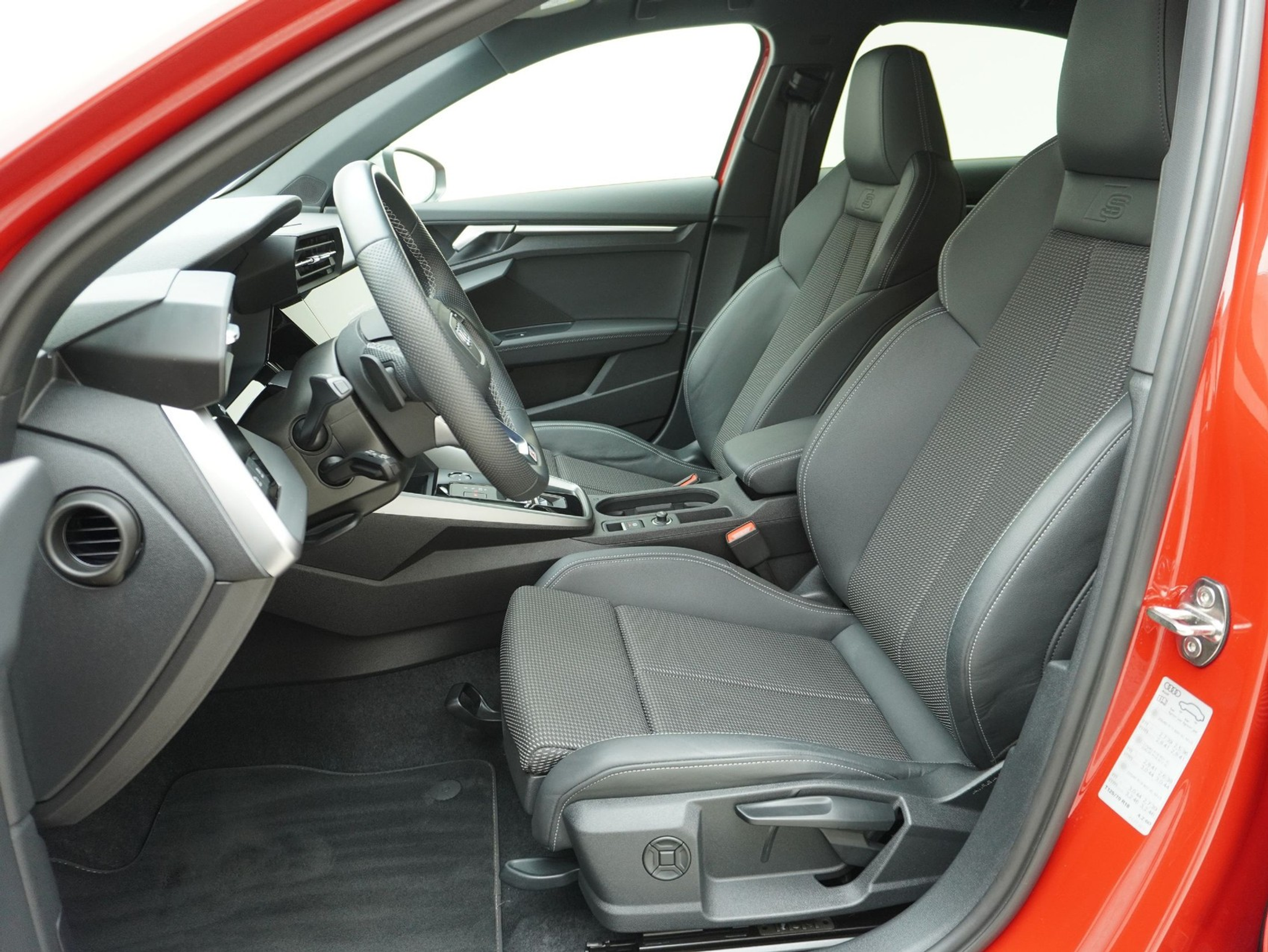 listing desktop thumbnail image 7