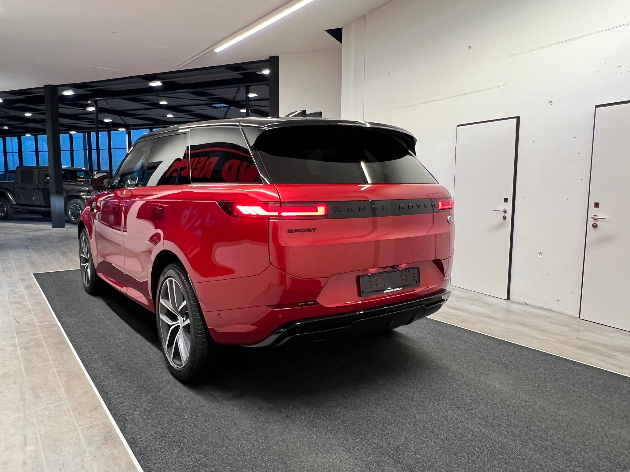 listing desktop thumbnail image 7