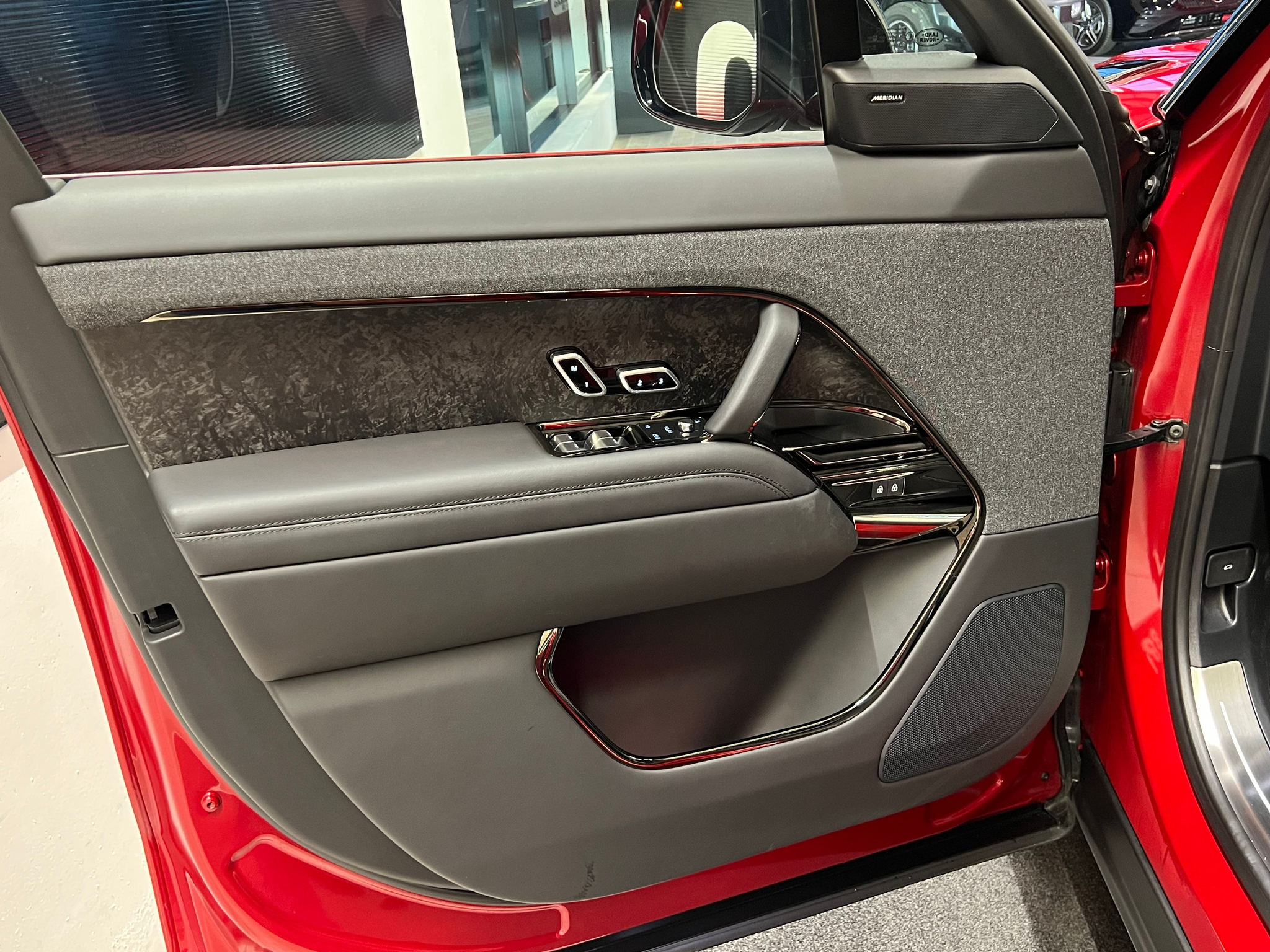 listing desktop thumbnail image 10