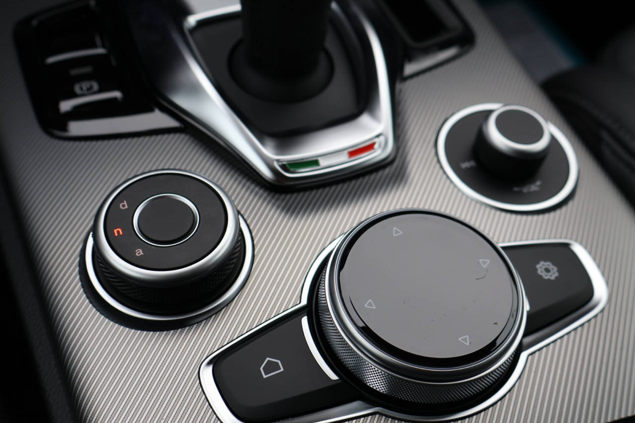 listing desktop thumbnail image 14