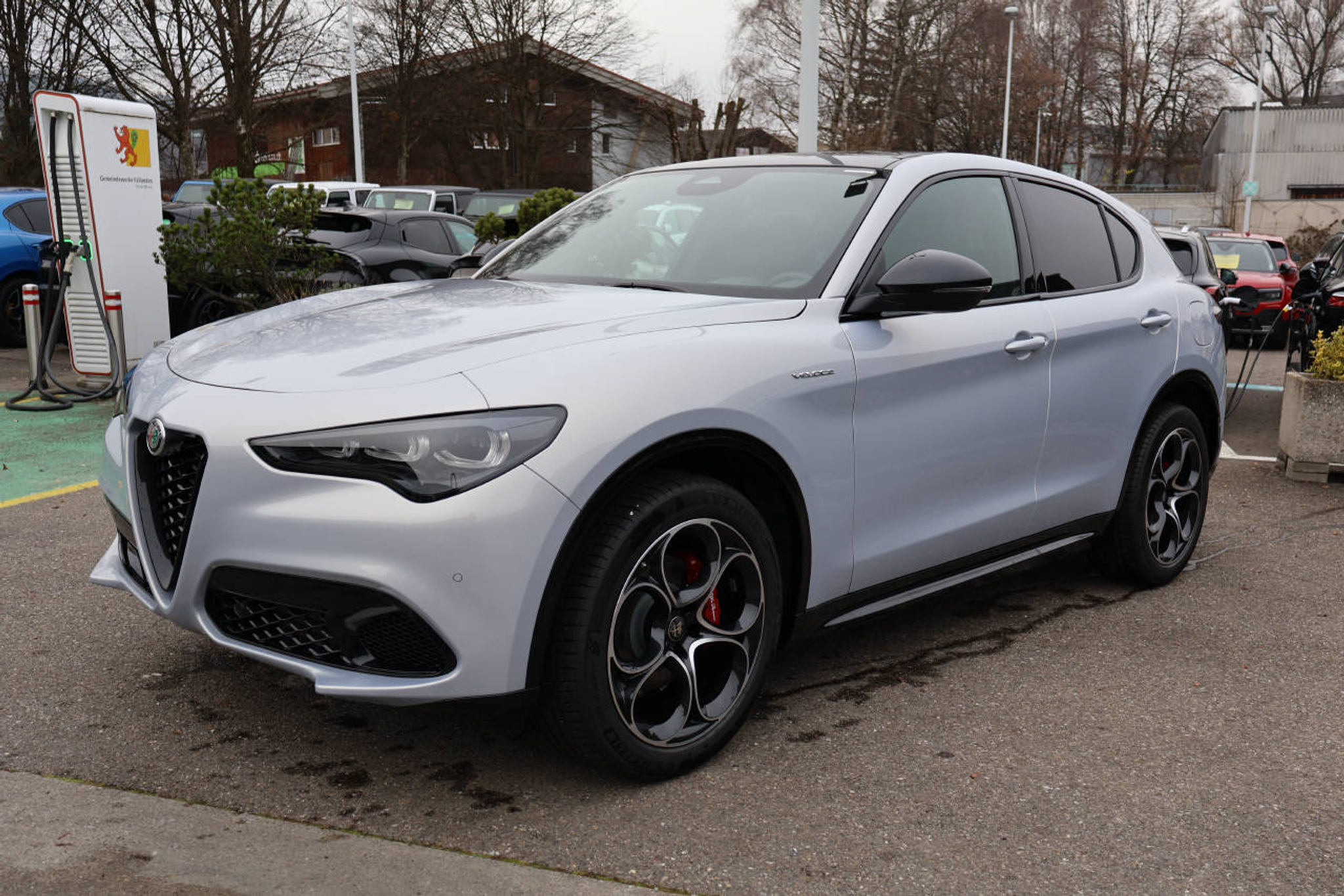 listing desktop thumbnail image 6