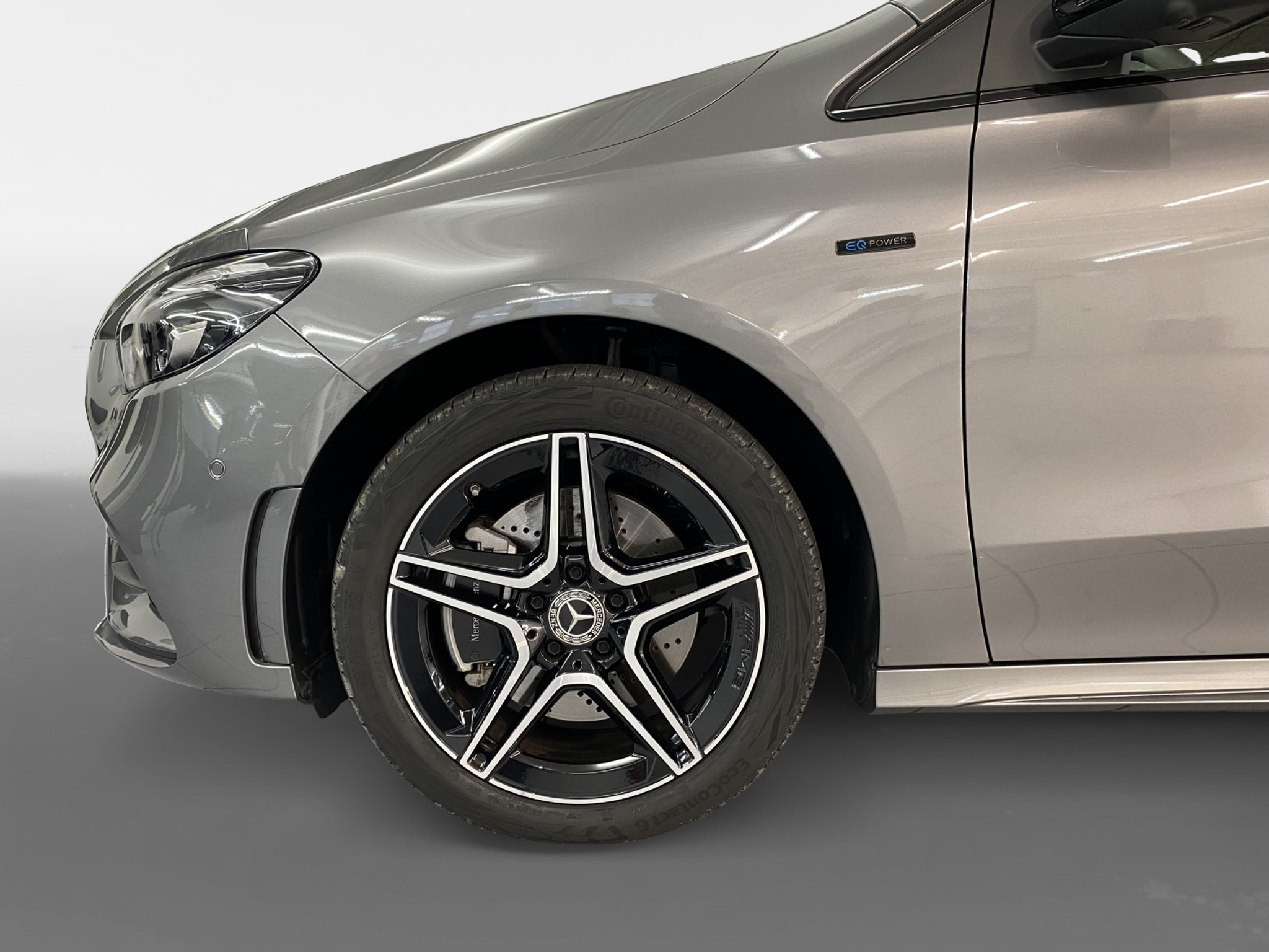 listing desktop thumbnail image 5