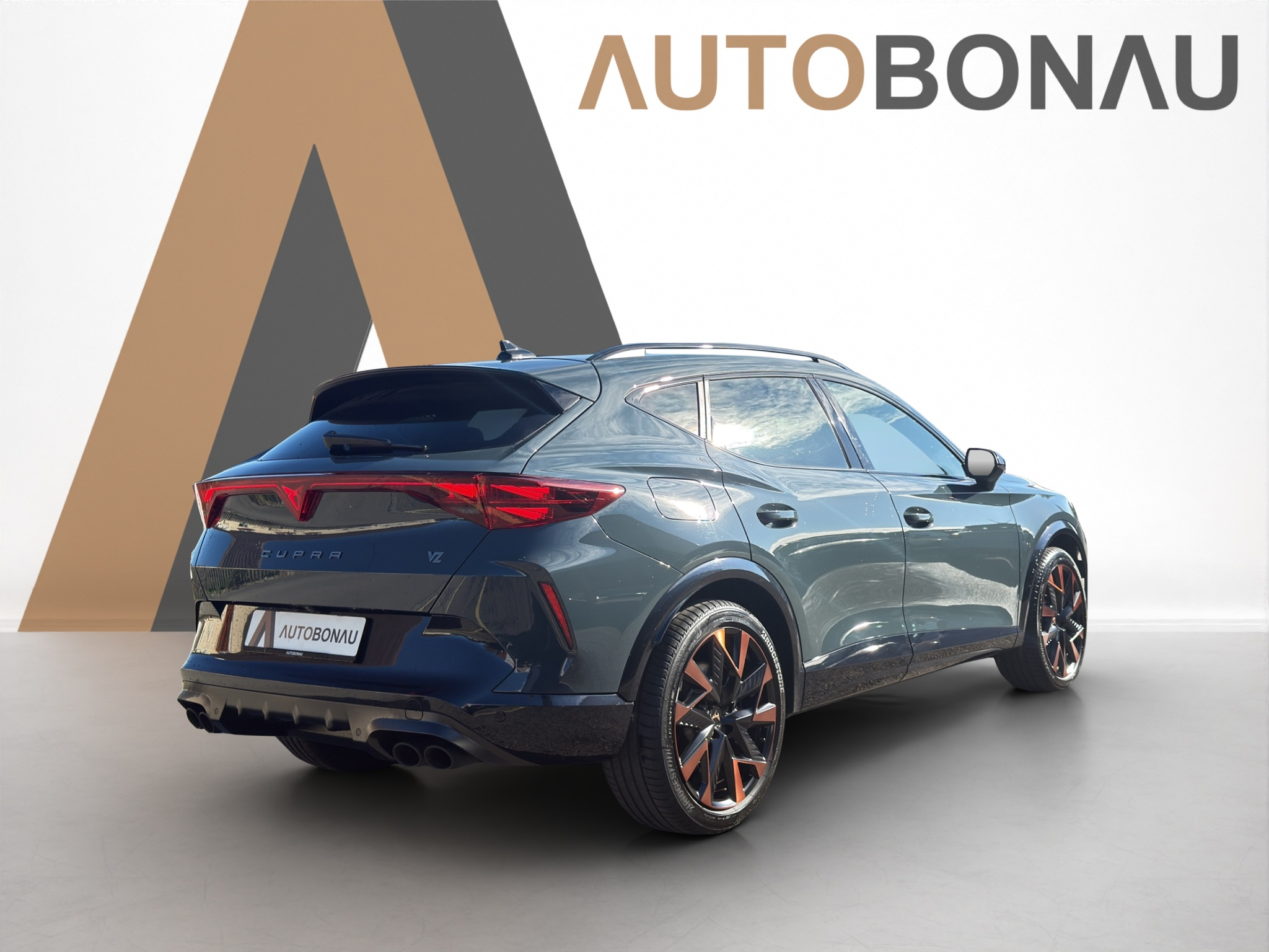 listing desktop thumbnail image 4