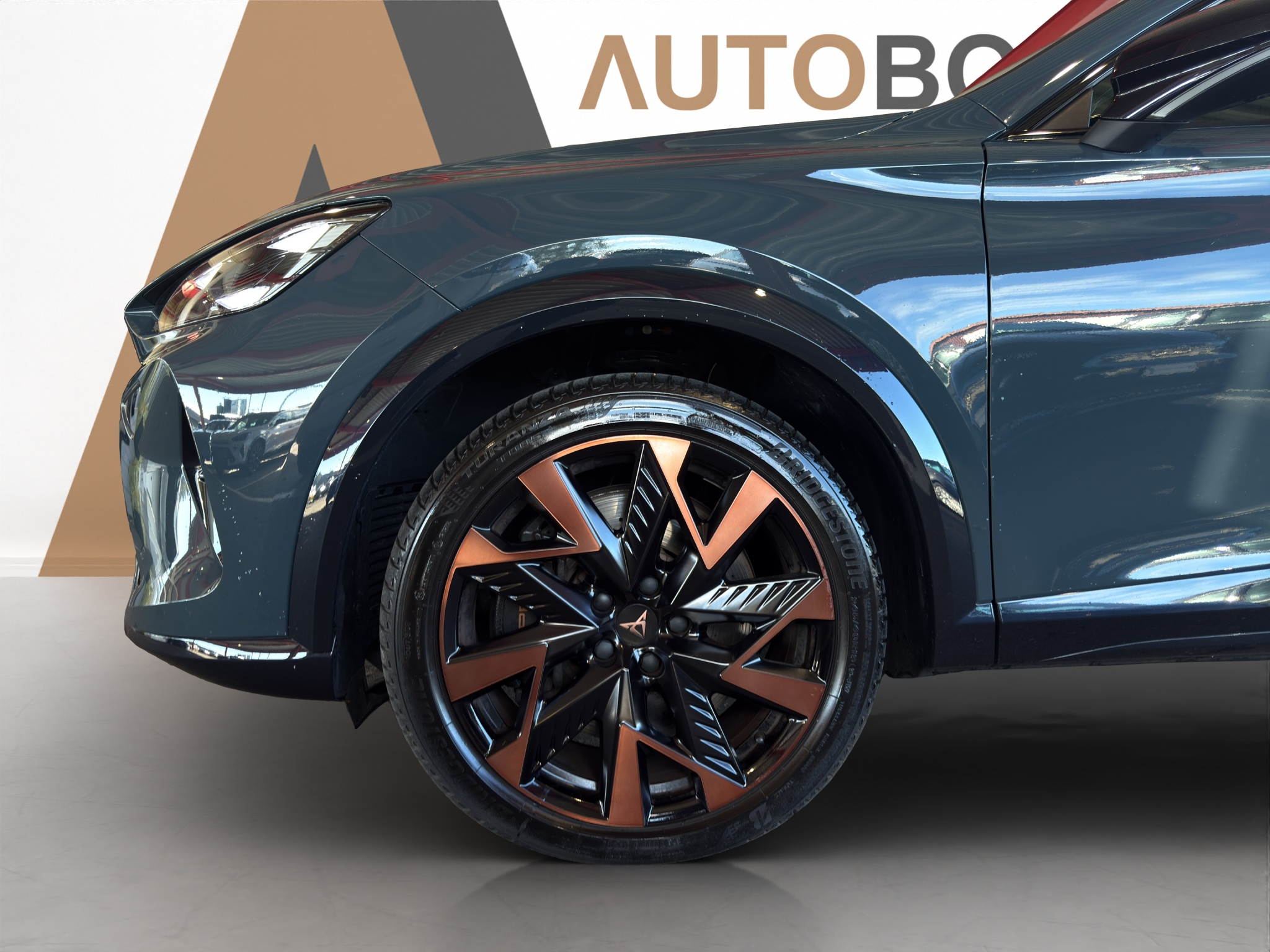 listing desktop thumbnail image 18