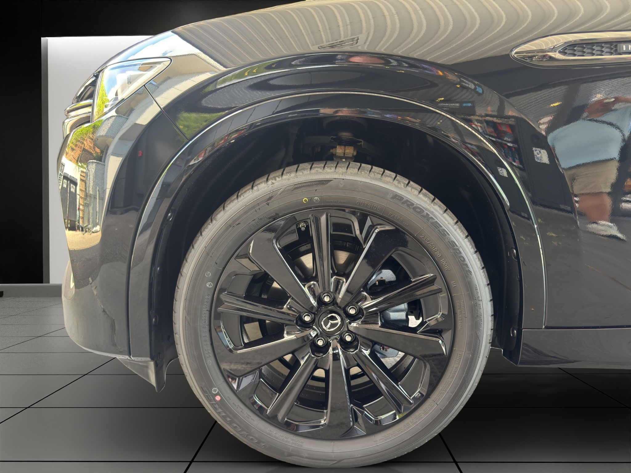 listing desktop thumbnail image 3