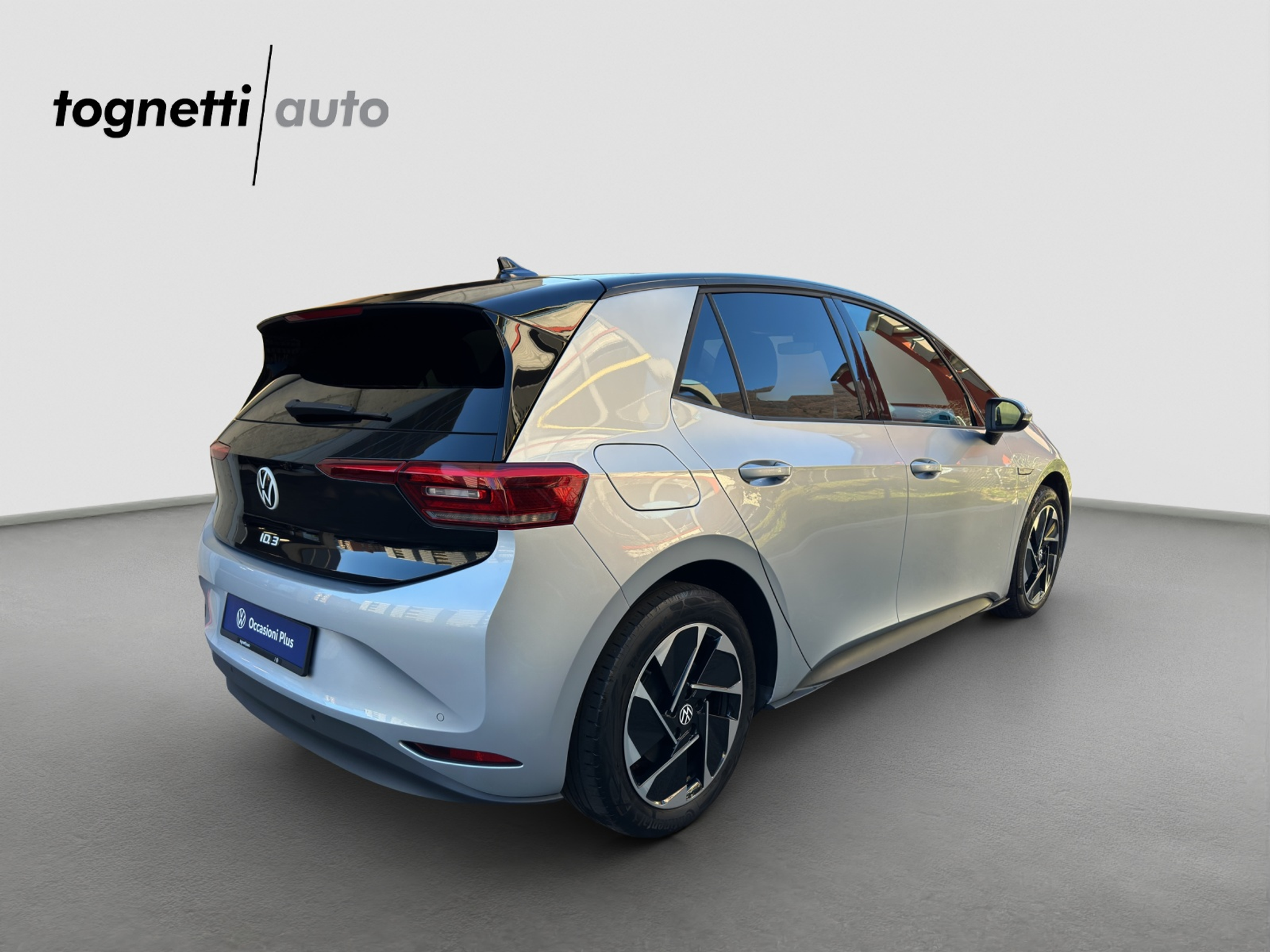 listing desktop thumbnail image 3