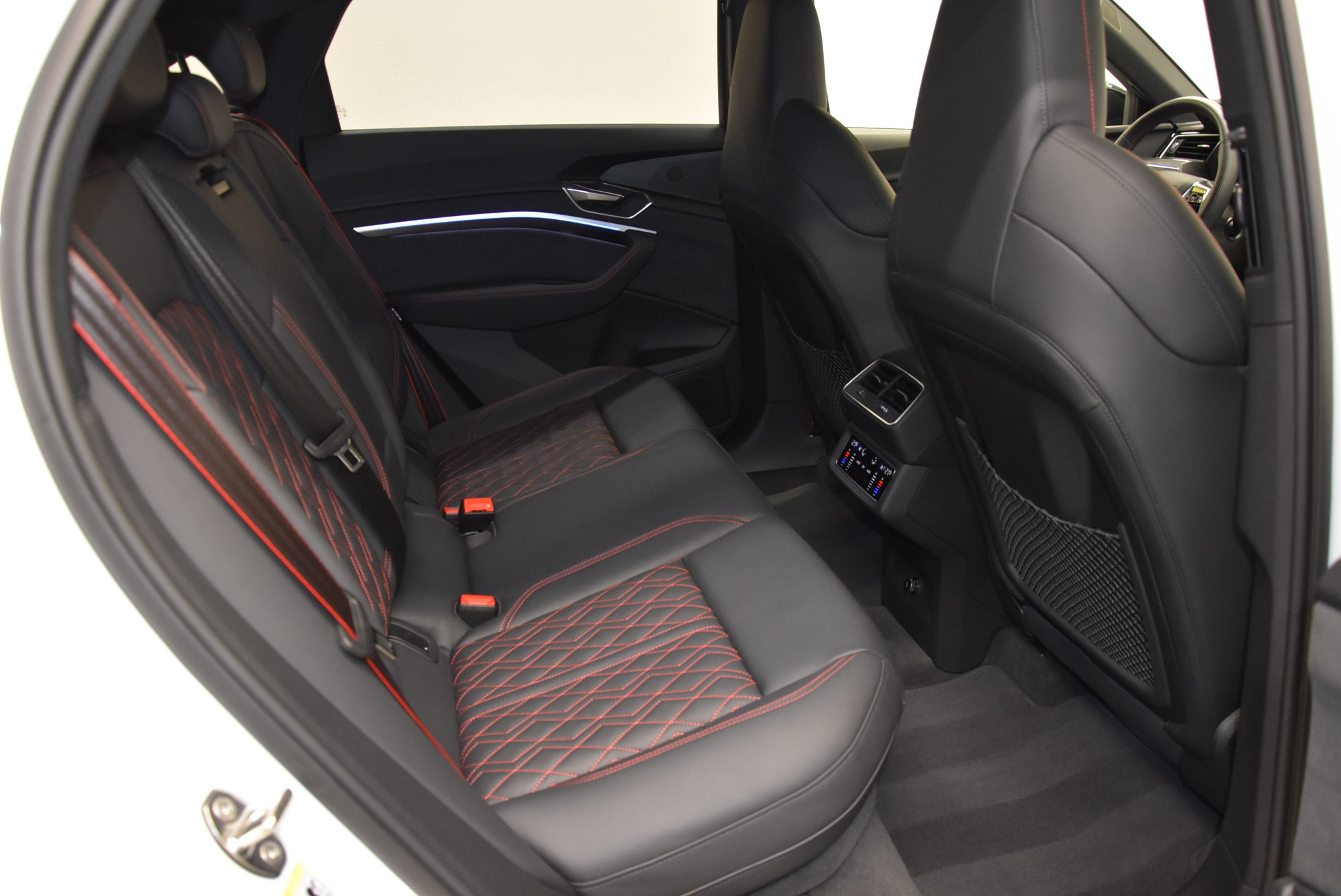 listing desktop thumbnail image 6