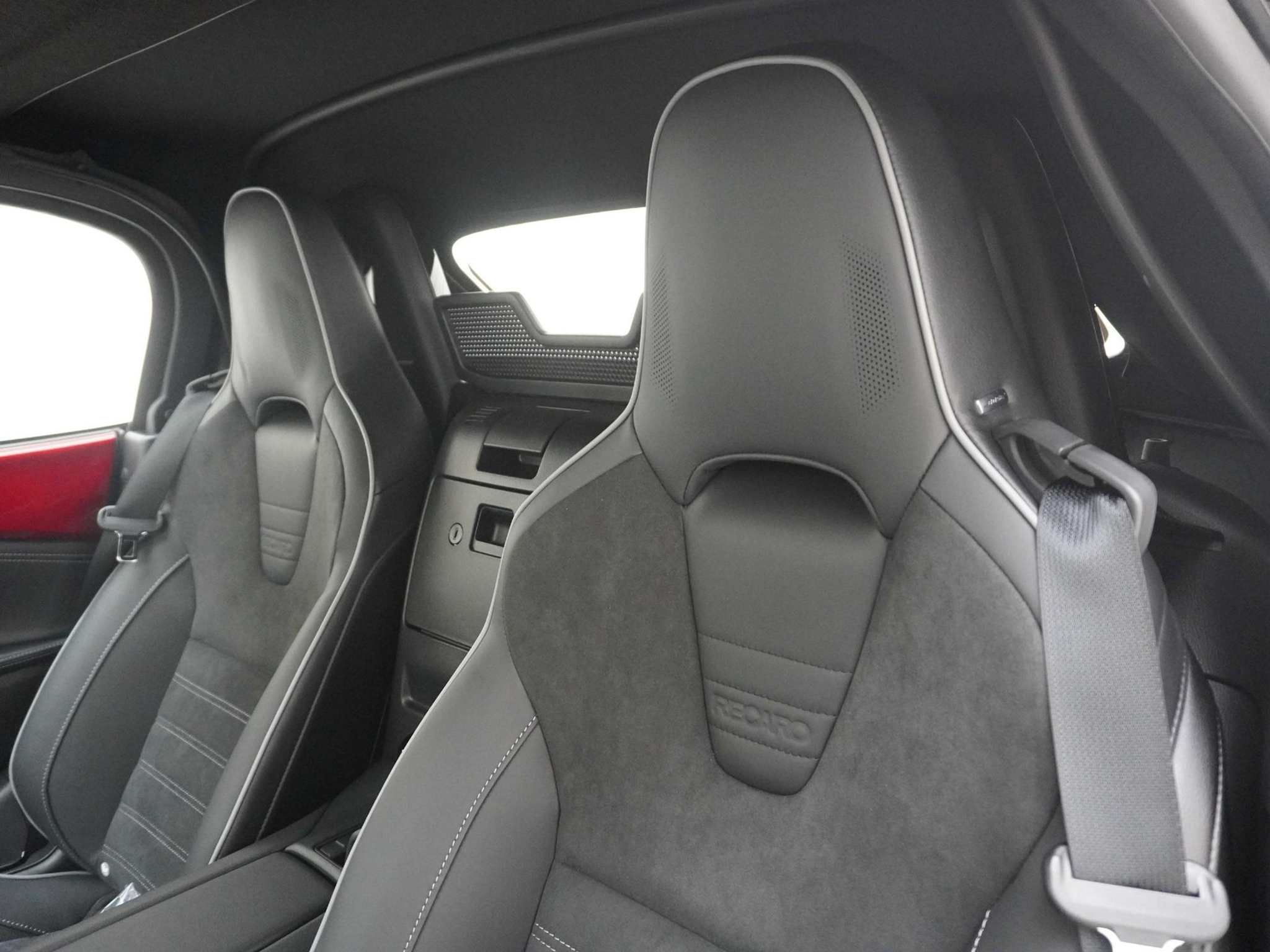 listing desktop thumbnail image 7