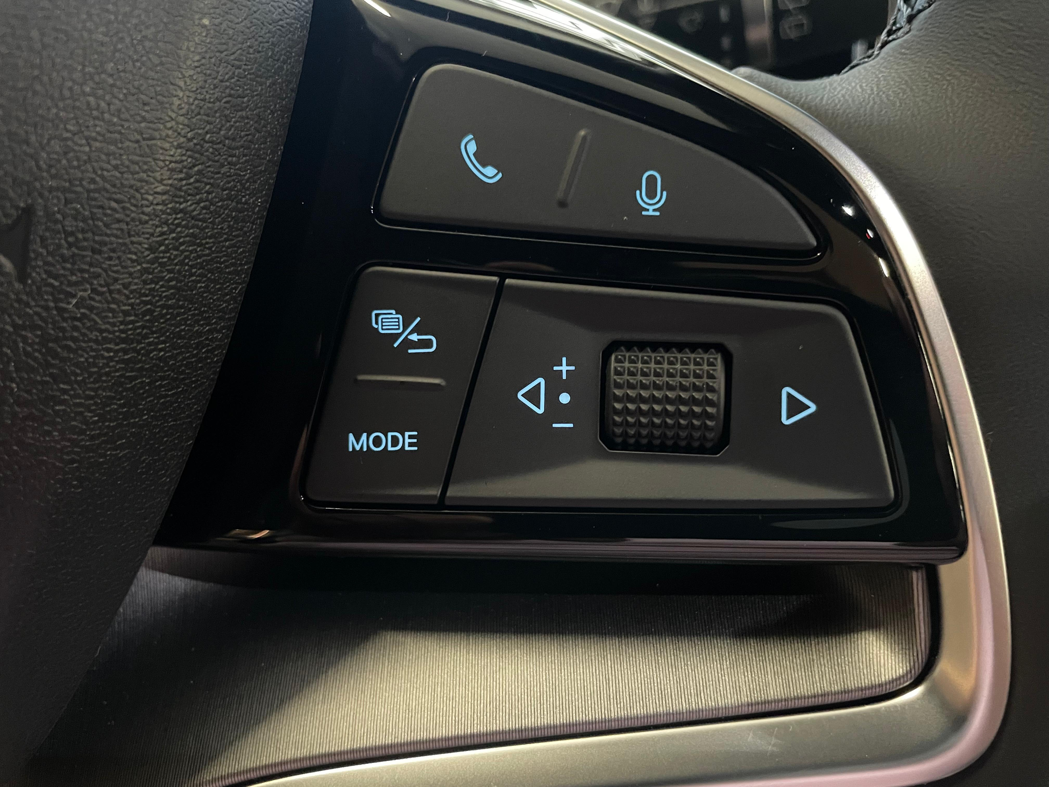 listing desktop thumbnail image 28