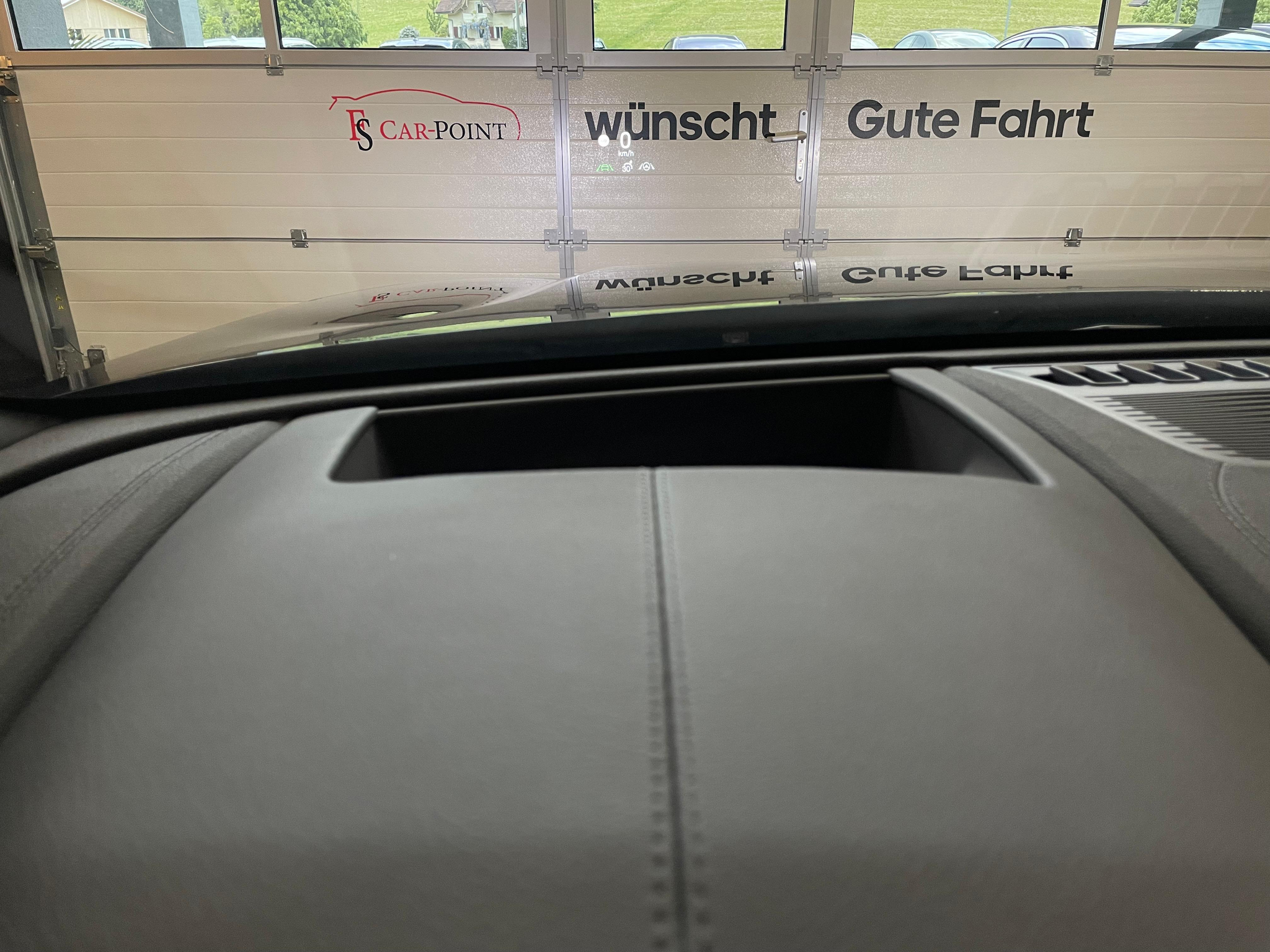 listing desktop thumbnail image 12