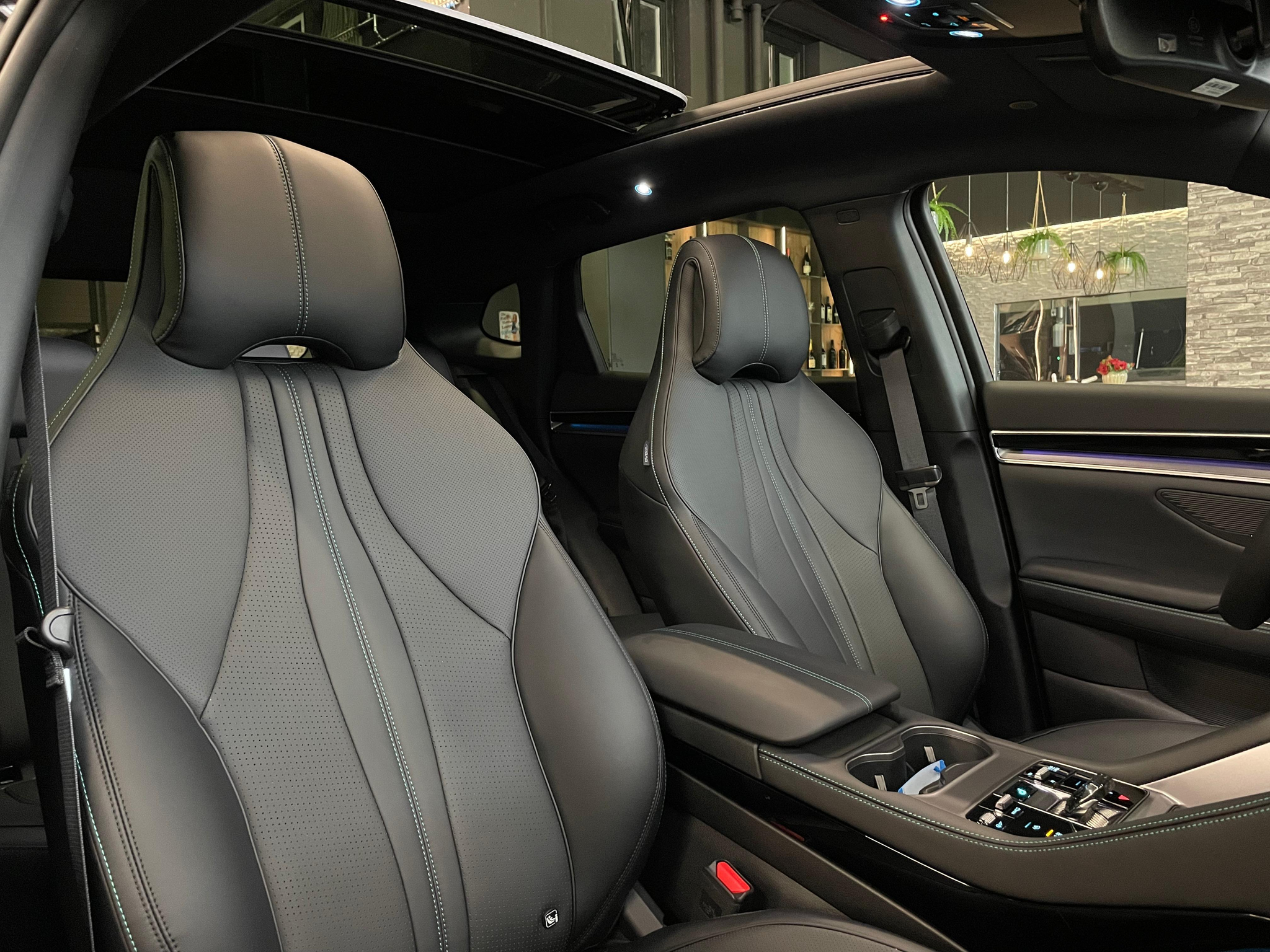 listing desktop thumbnail image 15