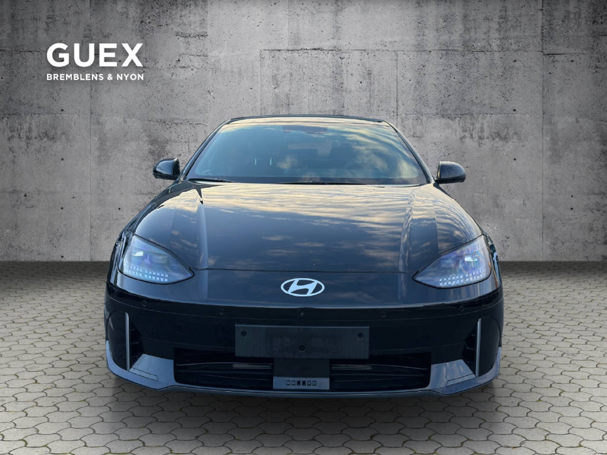 listing desktop thumbnail image 1