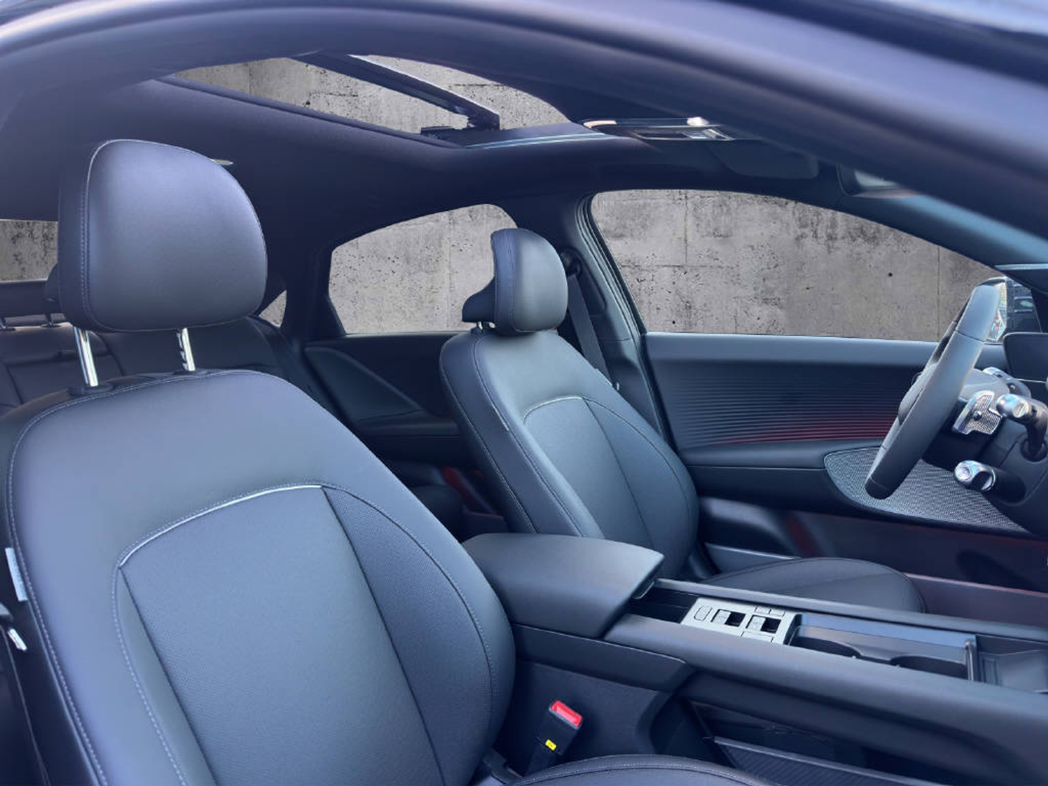 listing desktop thumbnail image 12