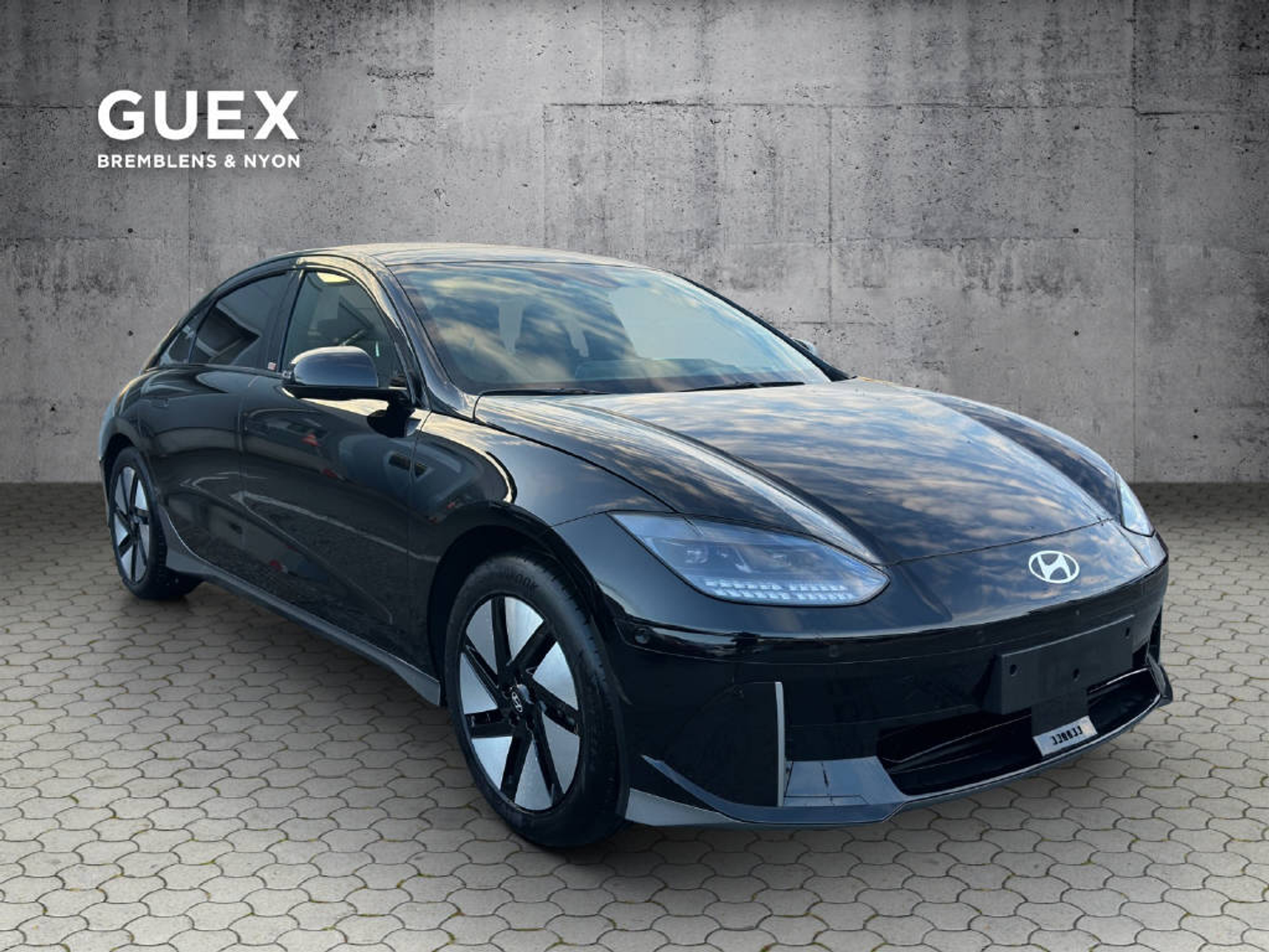 listing desktop thumbnail image 5