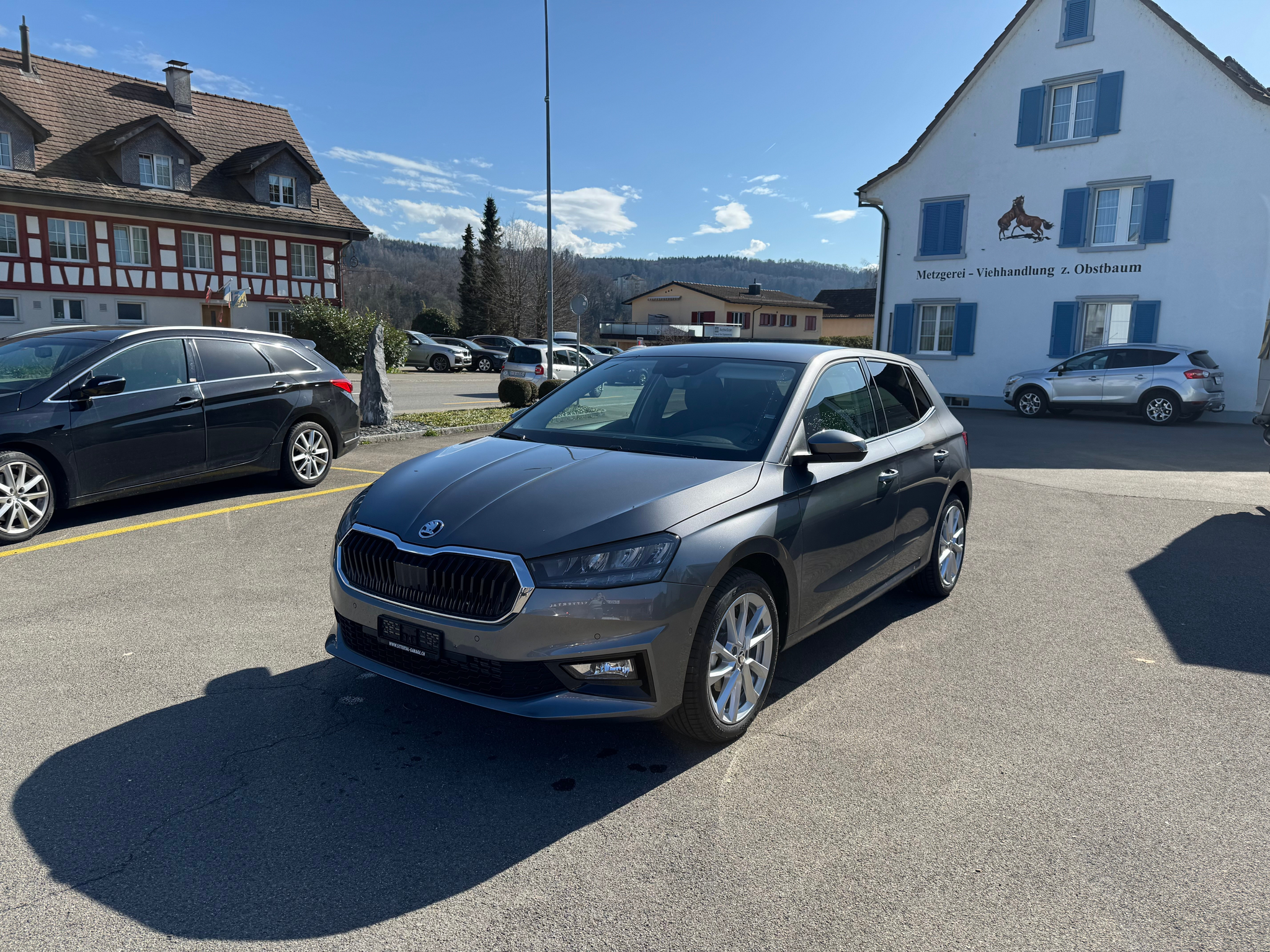 car-image-0