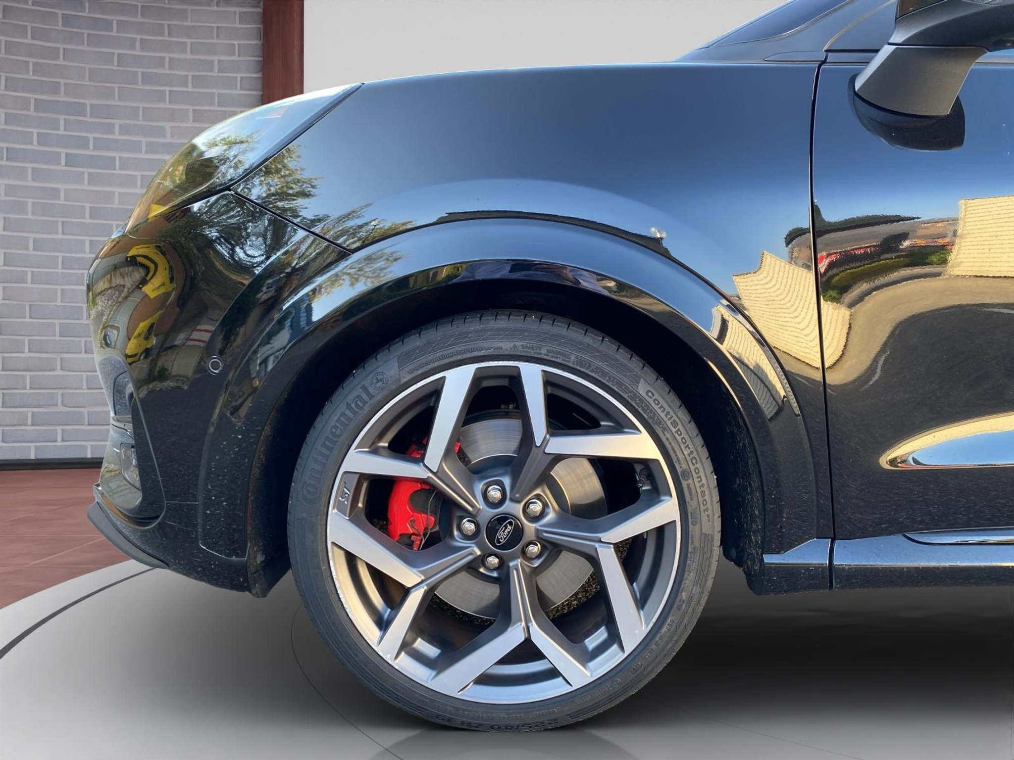 listing desktop thumbnail image 9