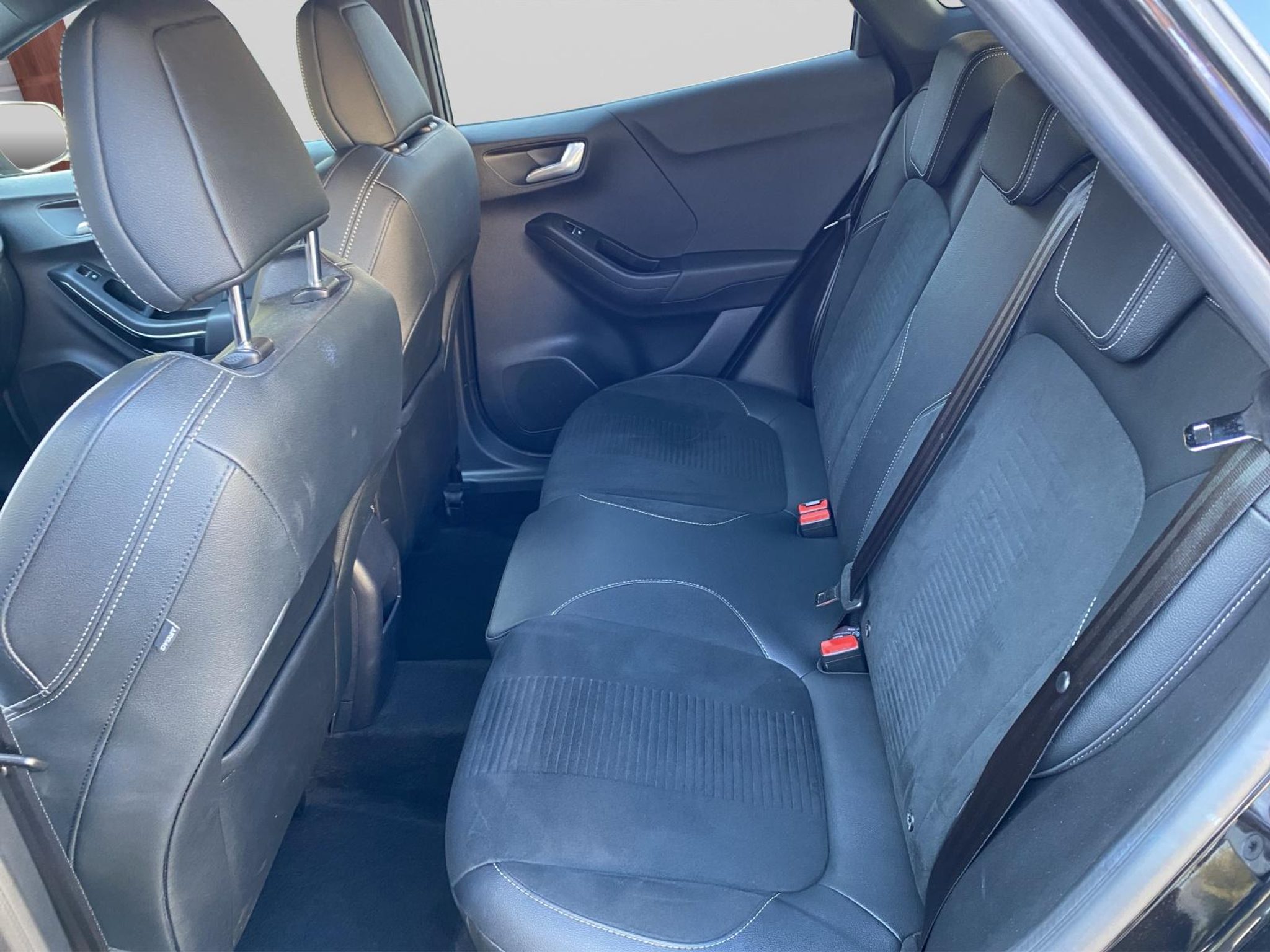 listing desktop thumbnail image 8