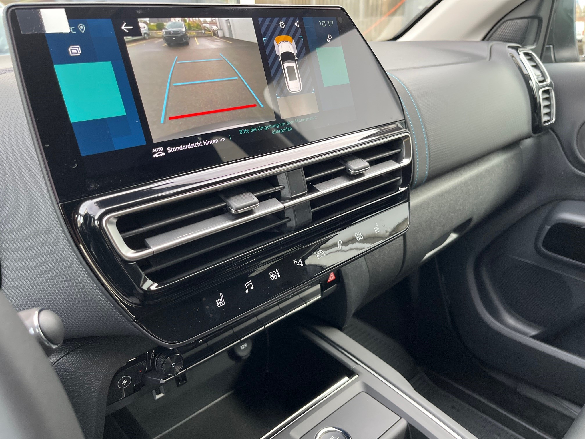 listing desktop thumbnail image 11