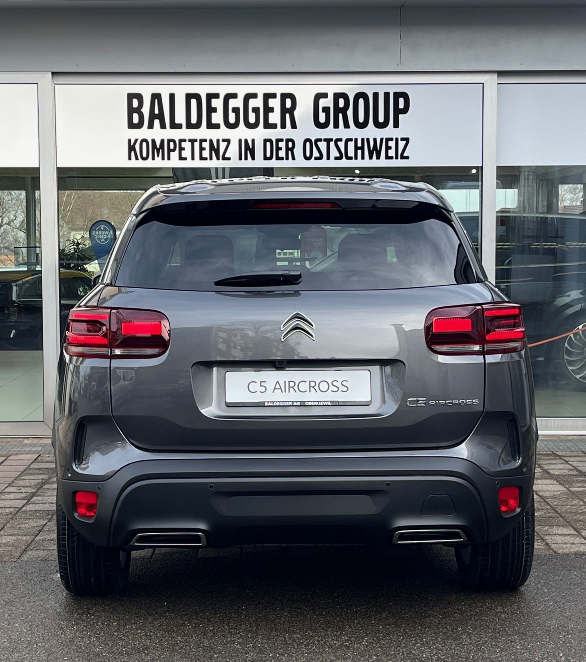 listing desktop thumbnail image 4