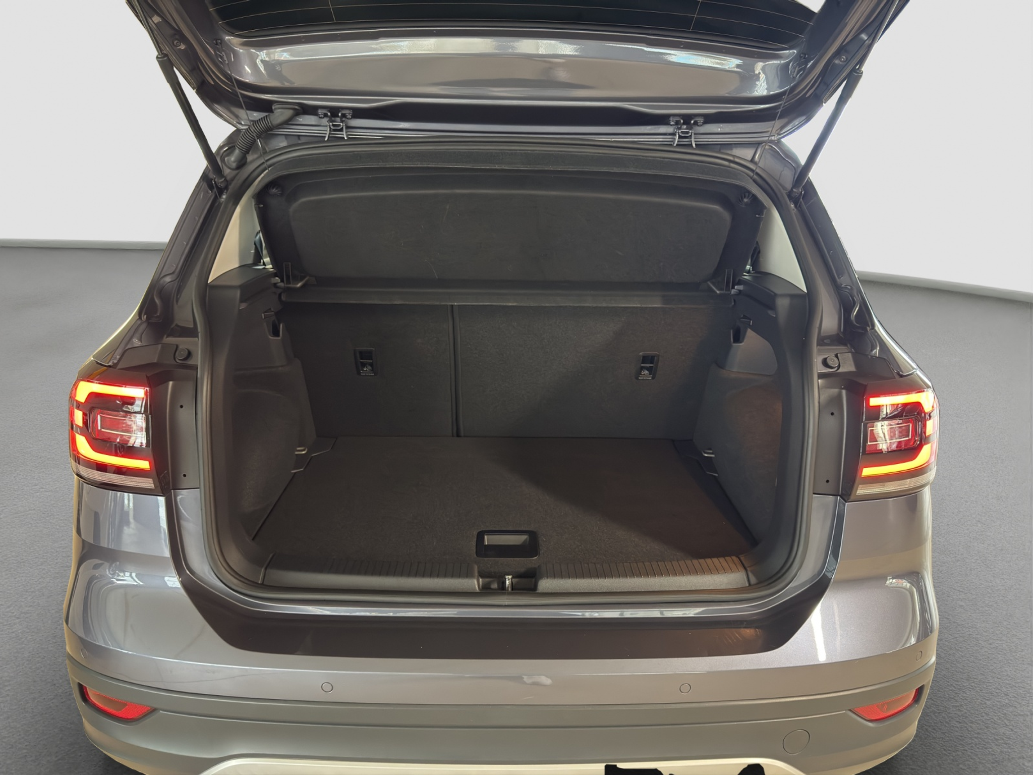 listing desktop thumbnail image 9