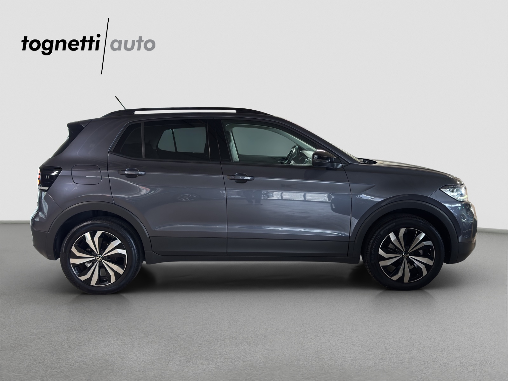 listing desktop thumbnail image 2