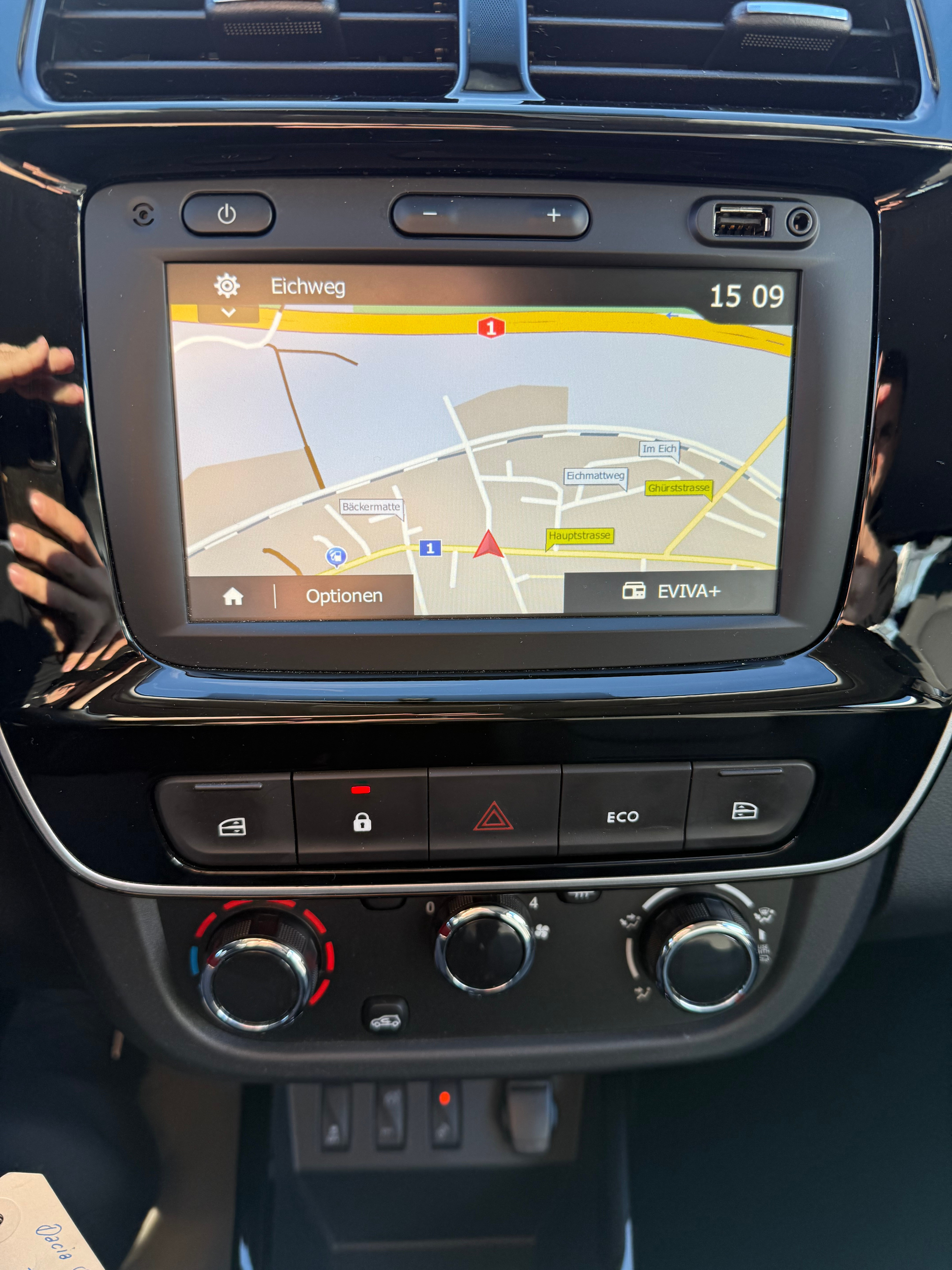 listing desktop thumbnail image 10