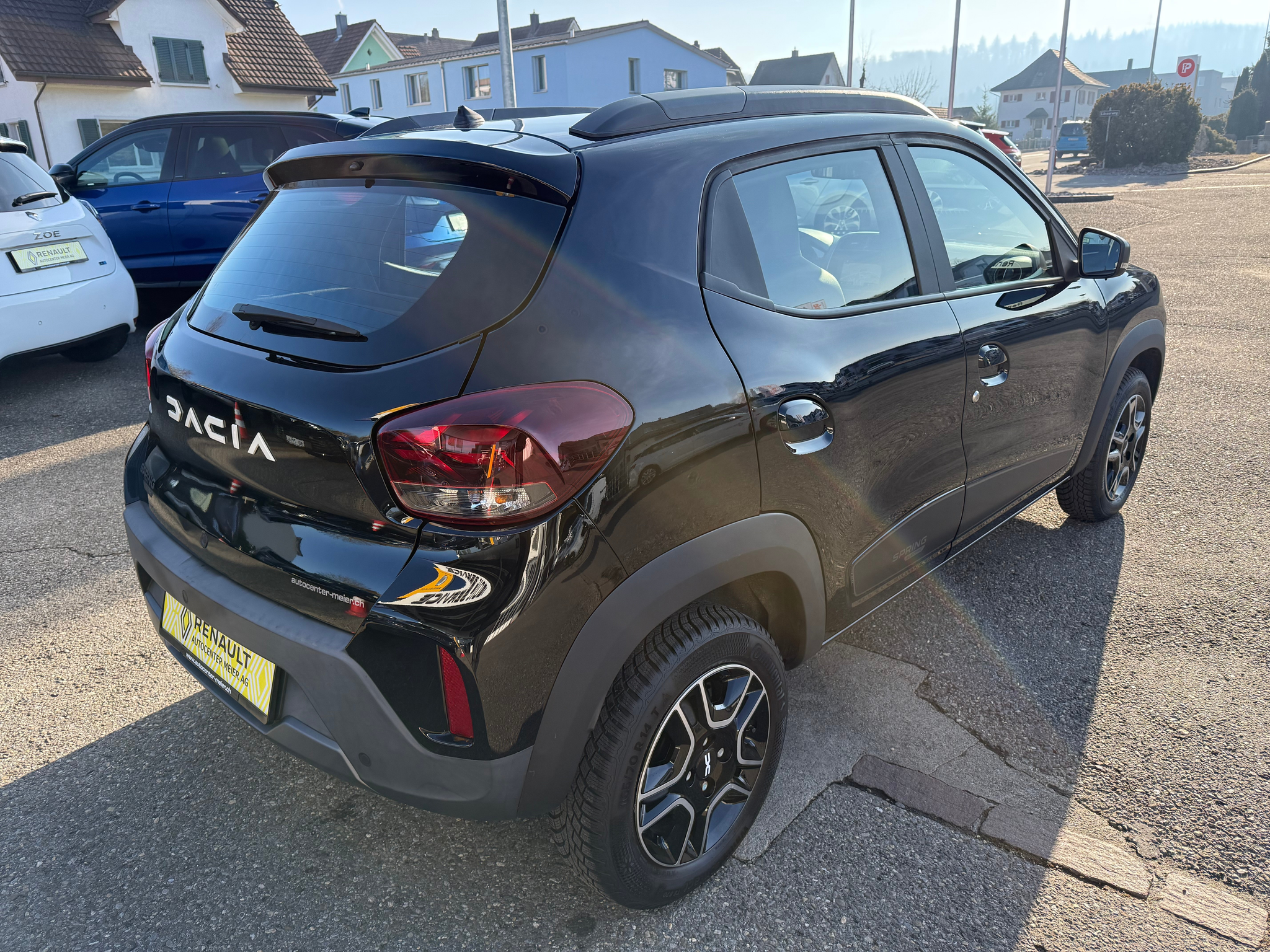 listing desktop thumbnail image 5