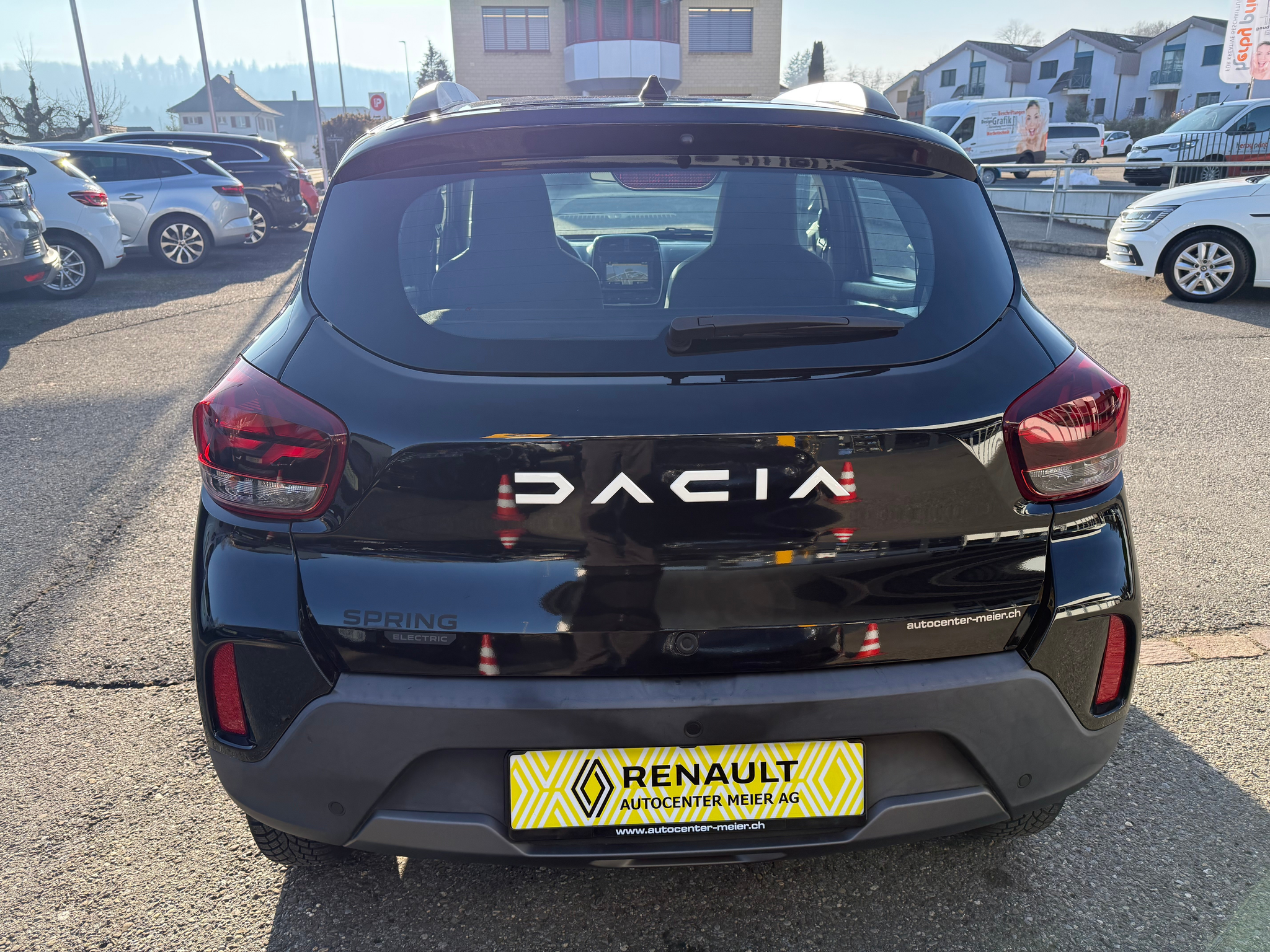 listing desktop thumbnail image 4