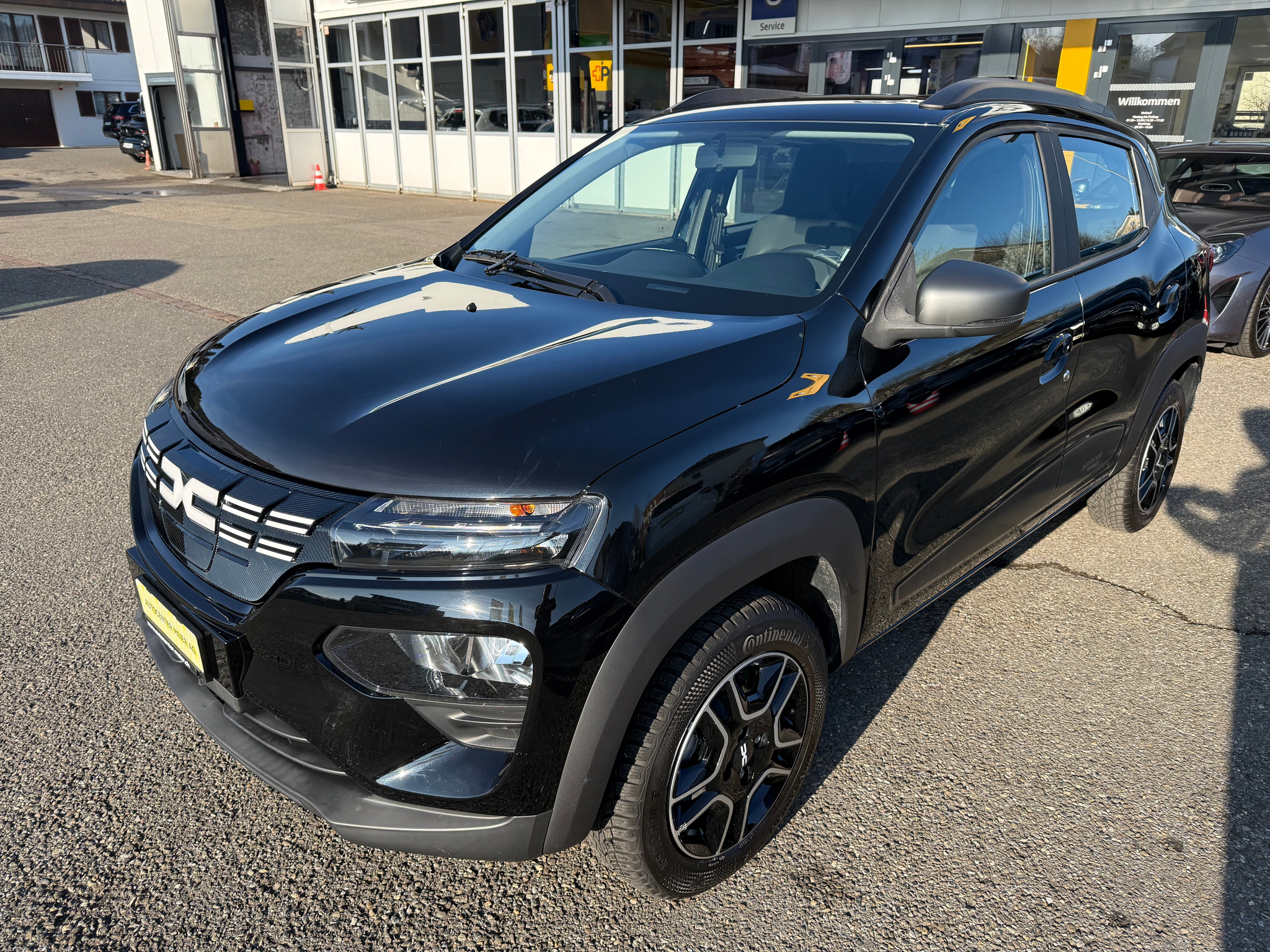 listing desktop thumbnail image 1