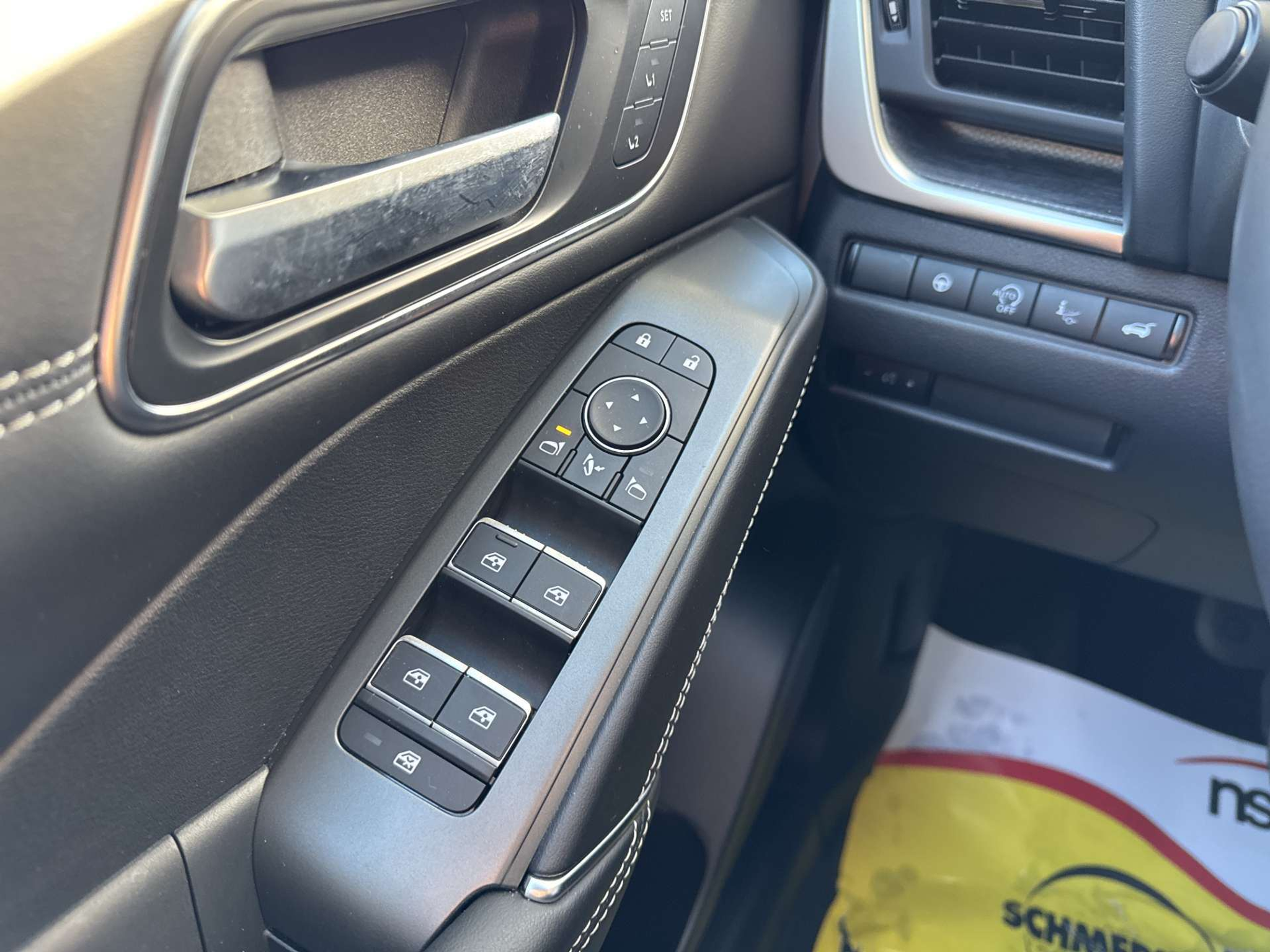 listing desktop thumbnail image 15