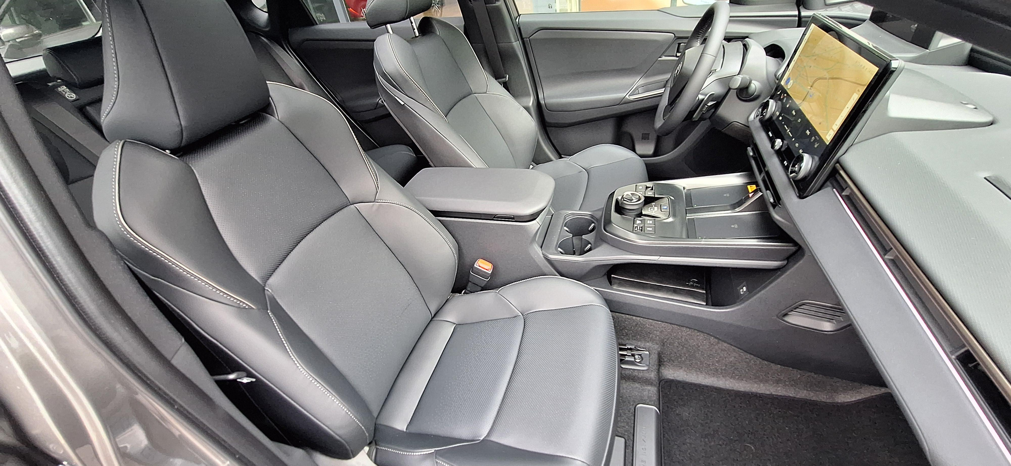 listing desktop thumbnail image 6