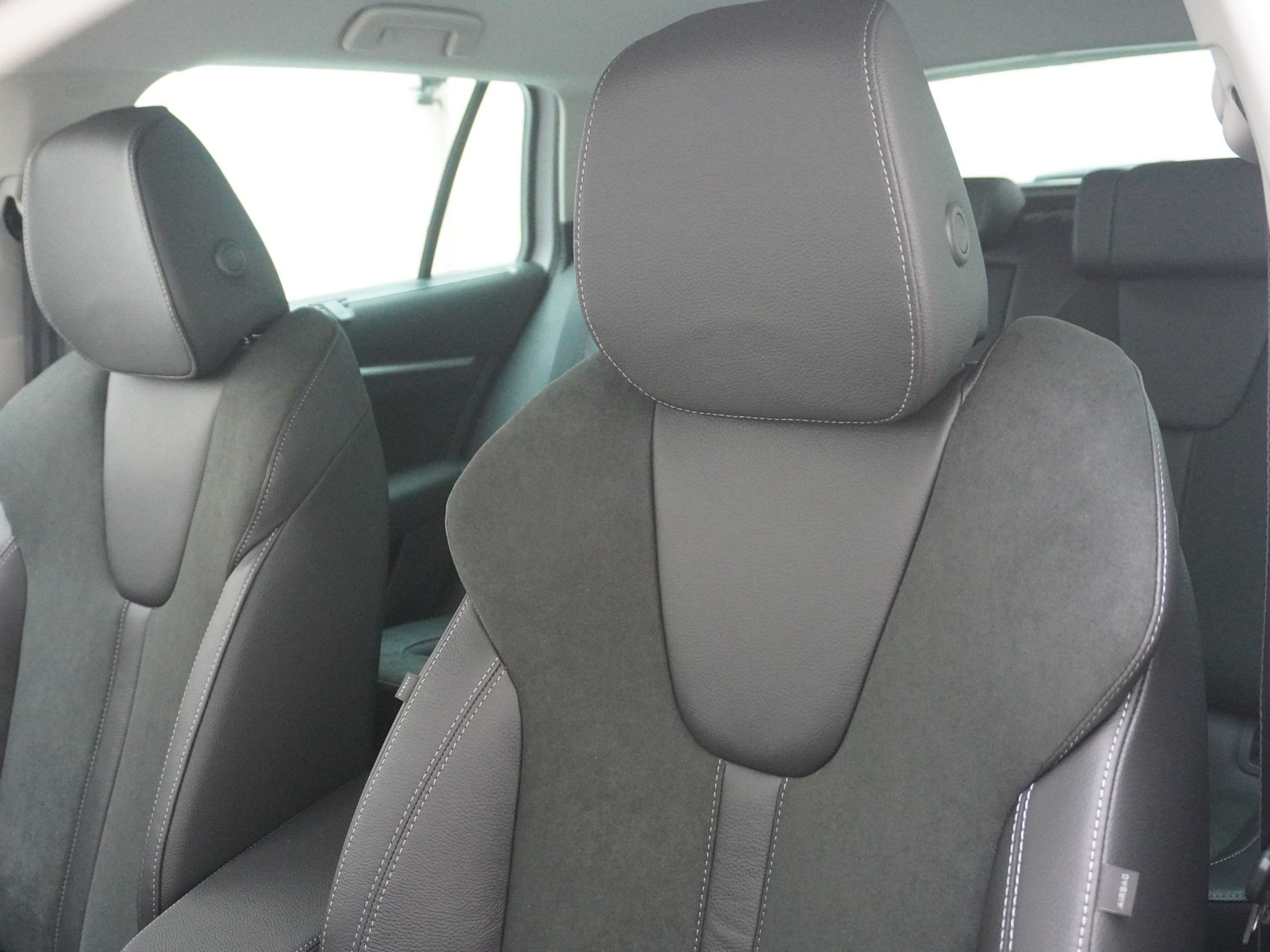 listing desktop thumbnail image 14